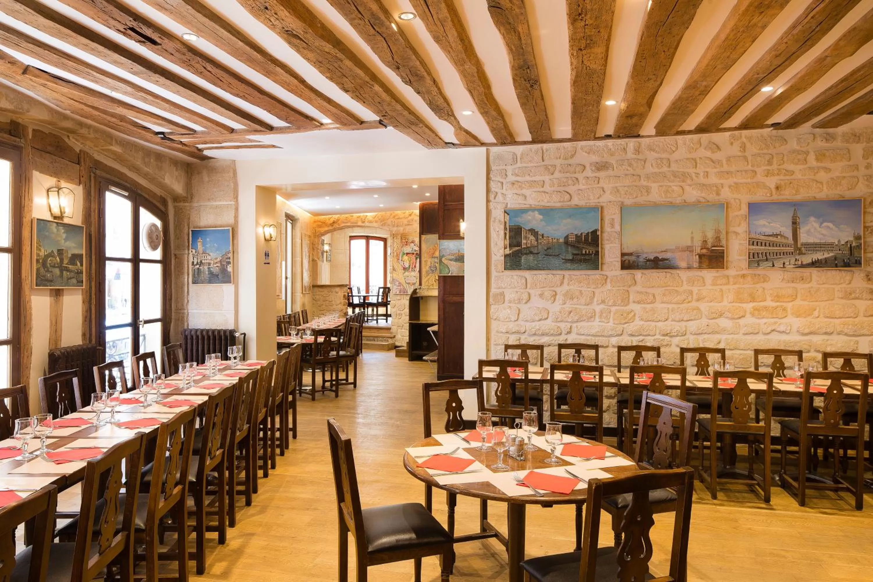 Restaurant/places to eat in Europe Saint Severin-Paris Notre Dame