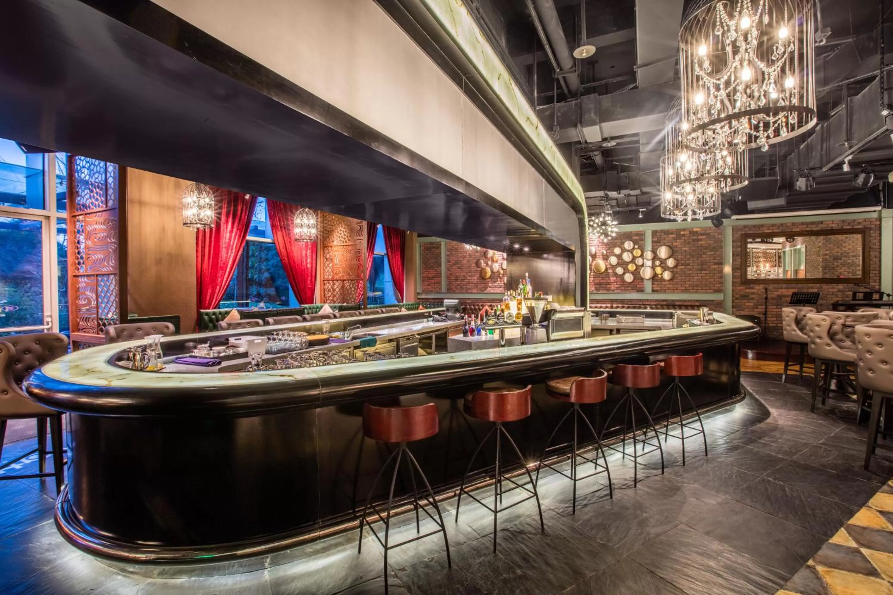 Restaurant/places to eat in Crowne Plaza Nanjing Jiangning by IHG