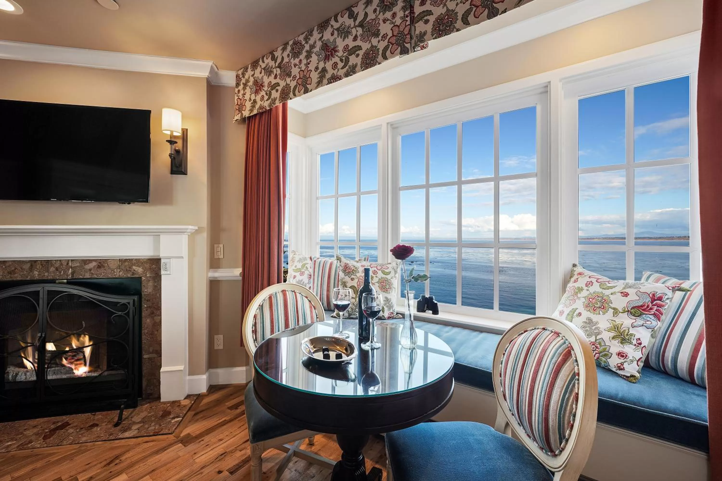 Seating area in Spindrift Inn