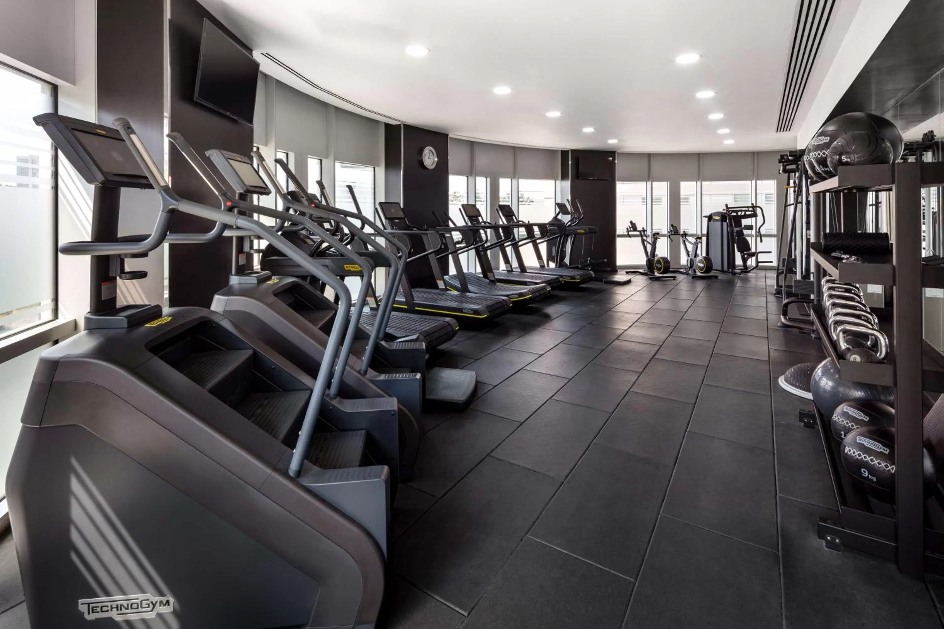 Fitness centre/facilities in Radisson Blu Hotel, London Canary Wharf East