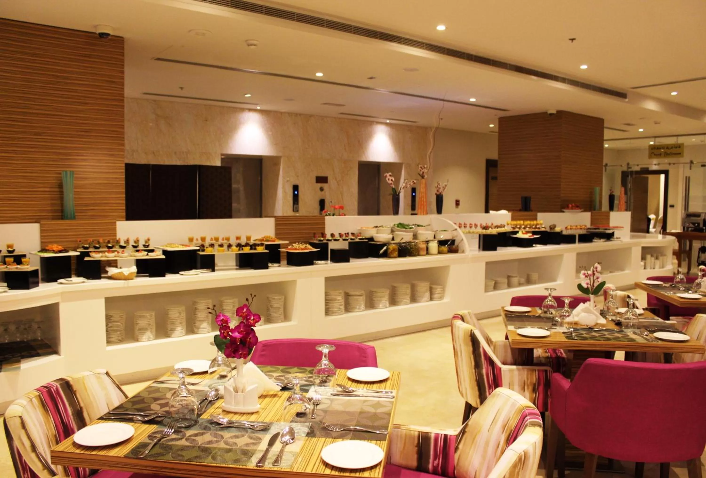 Restaurant/places to eat in Best Western Plus Pearl Creek