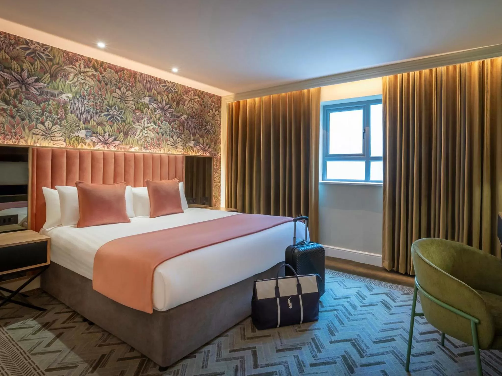 Bedroom, Bed in Forster Court Hotel