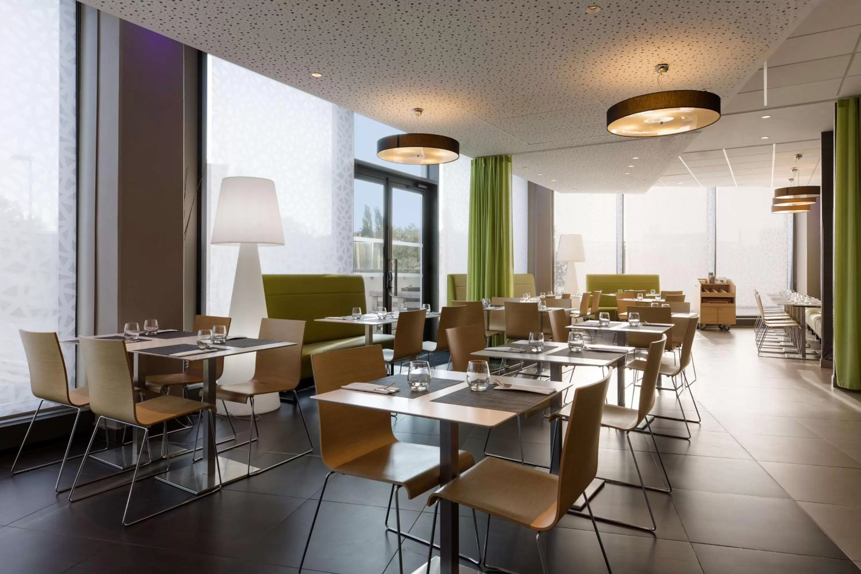 Restaurant/places to eat in Park Inn by Radisson Lille Grand Stade
