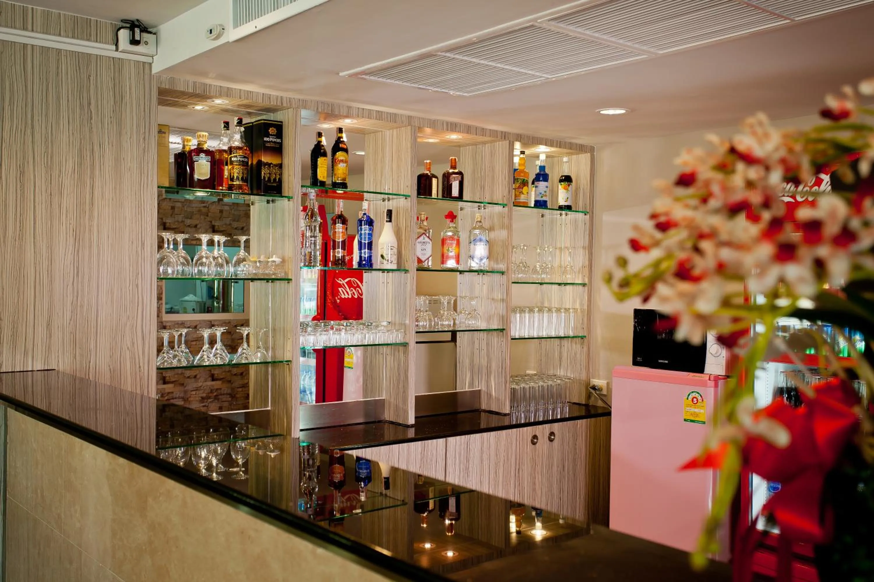 Lounge or bar in NRC Residence