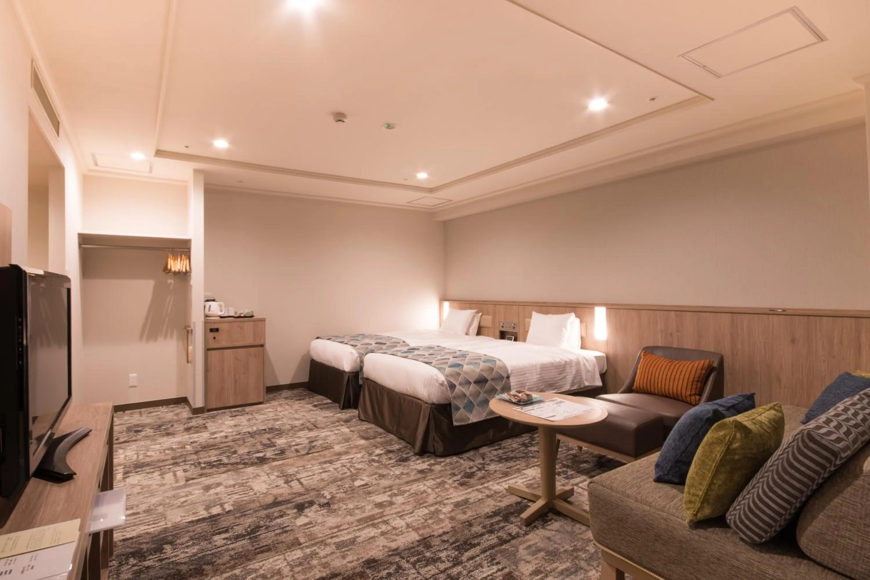 Spring, Bed in Hotel Epinard Nasu