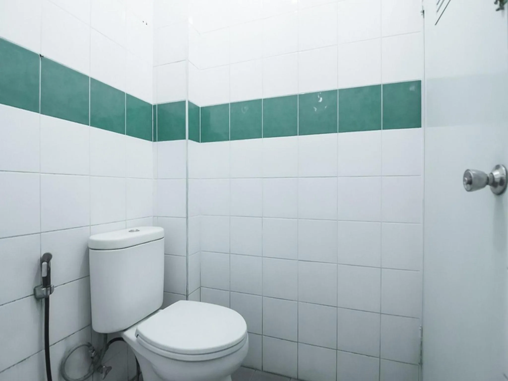 Bathroom in RedDoorz @ Buah Batu 3