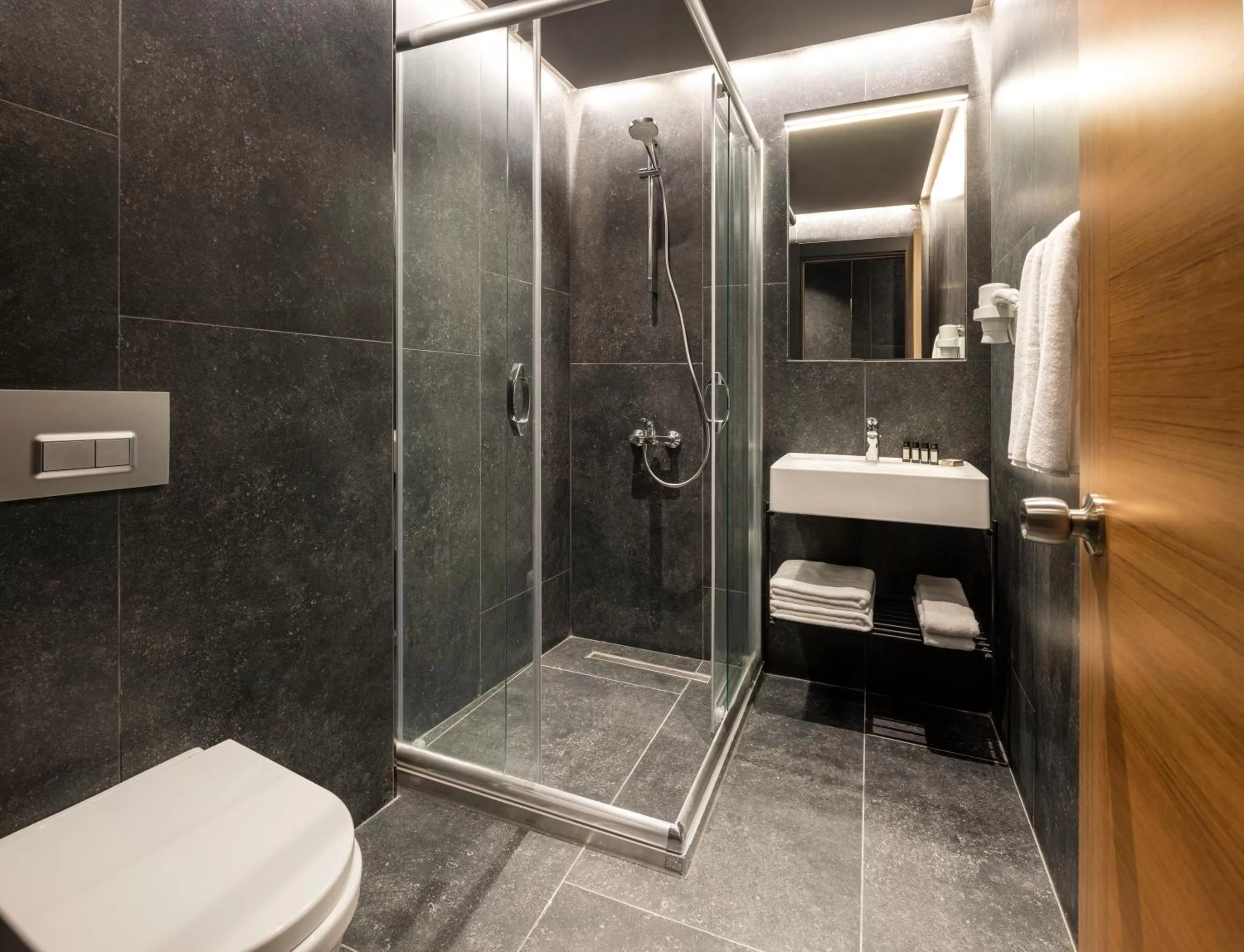 Bathroom in Marius Hotel