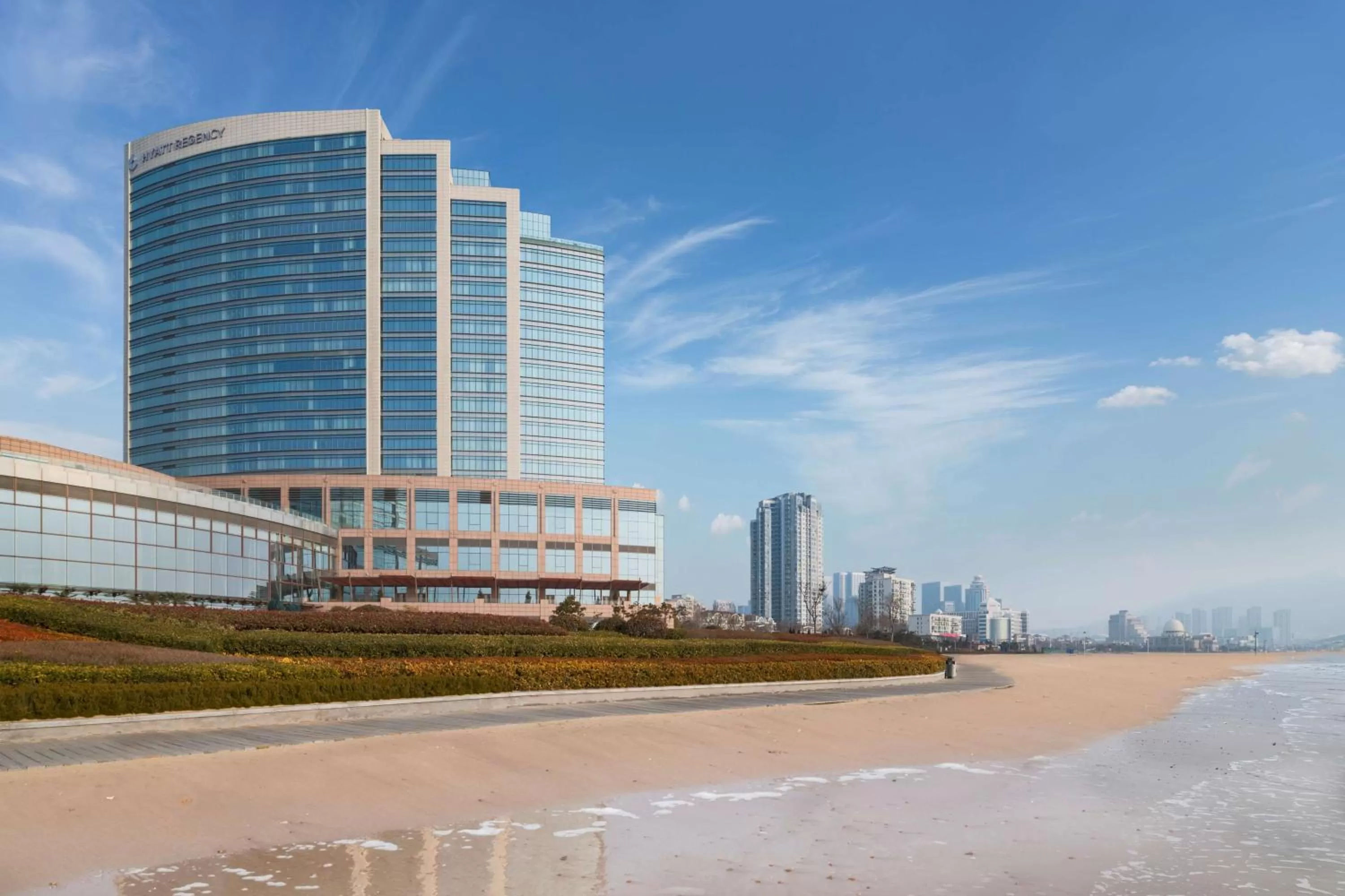 Property Building in Hyatt Regency Qingdao - Stone old beach - Exhibition Center