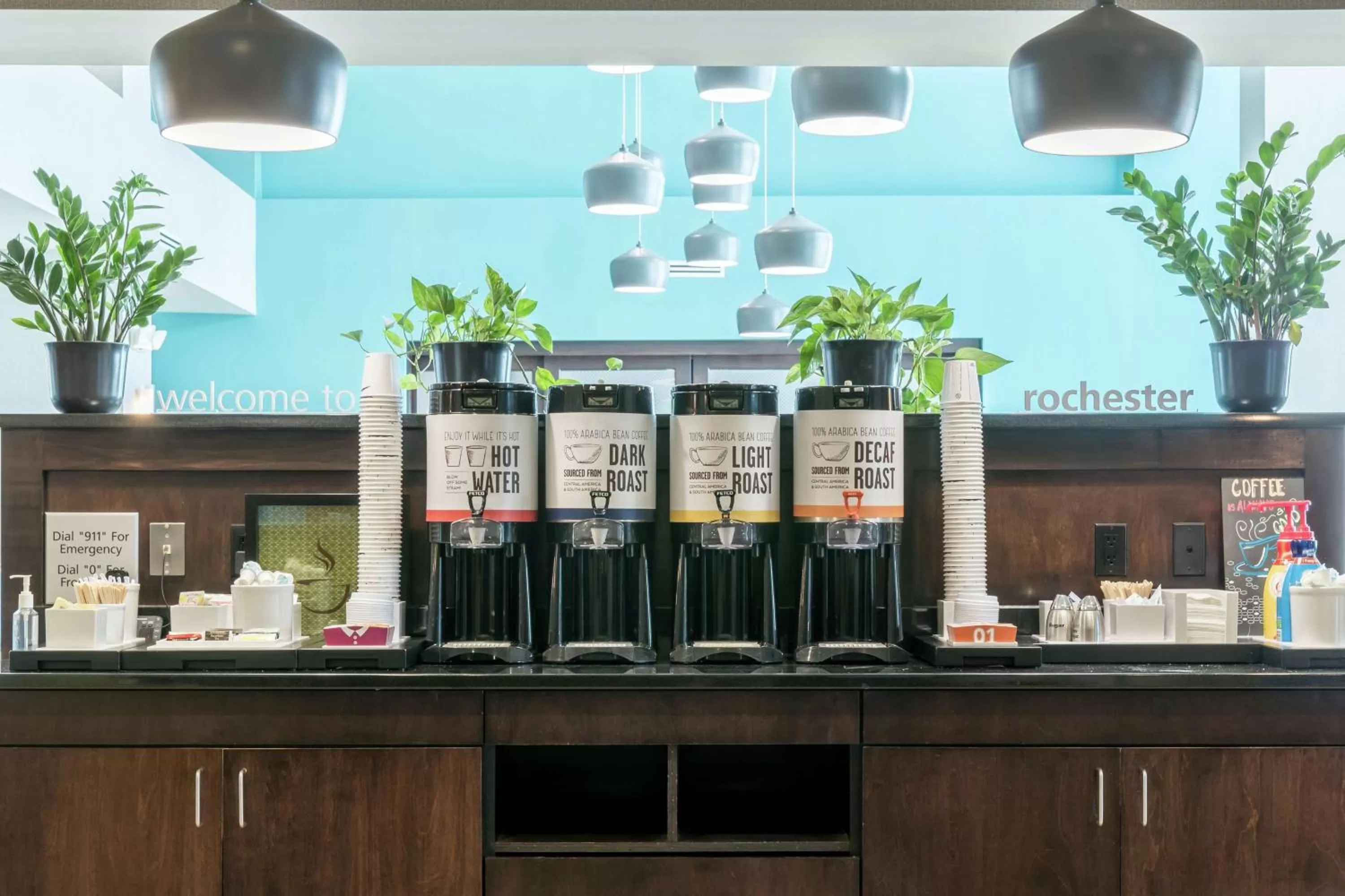 Dining area in Hampton Inn & Suites Rochester-North