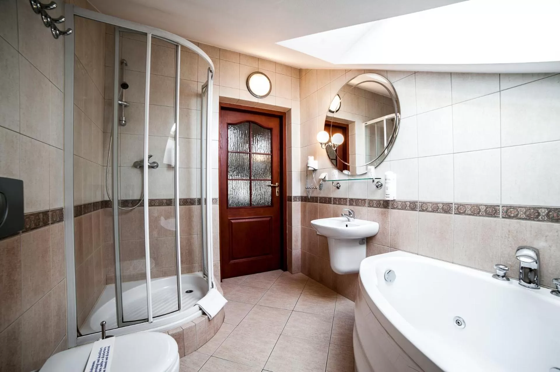 Bathroom in Hotel Restauracja Piwnica Rycerska