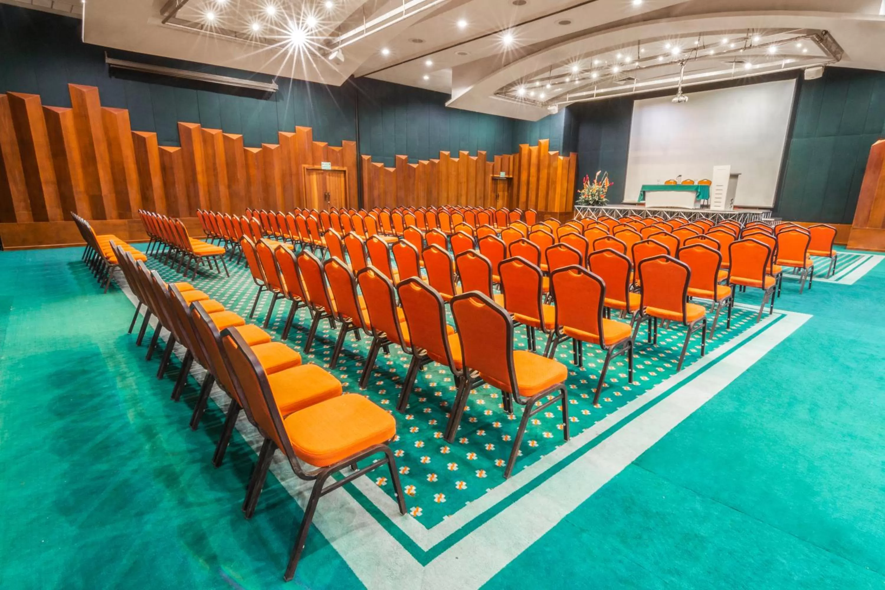 Meeting/conference room in GHL Hotel Sunrise