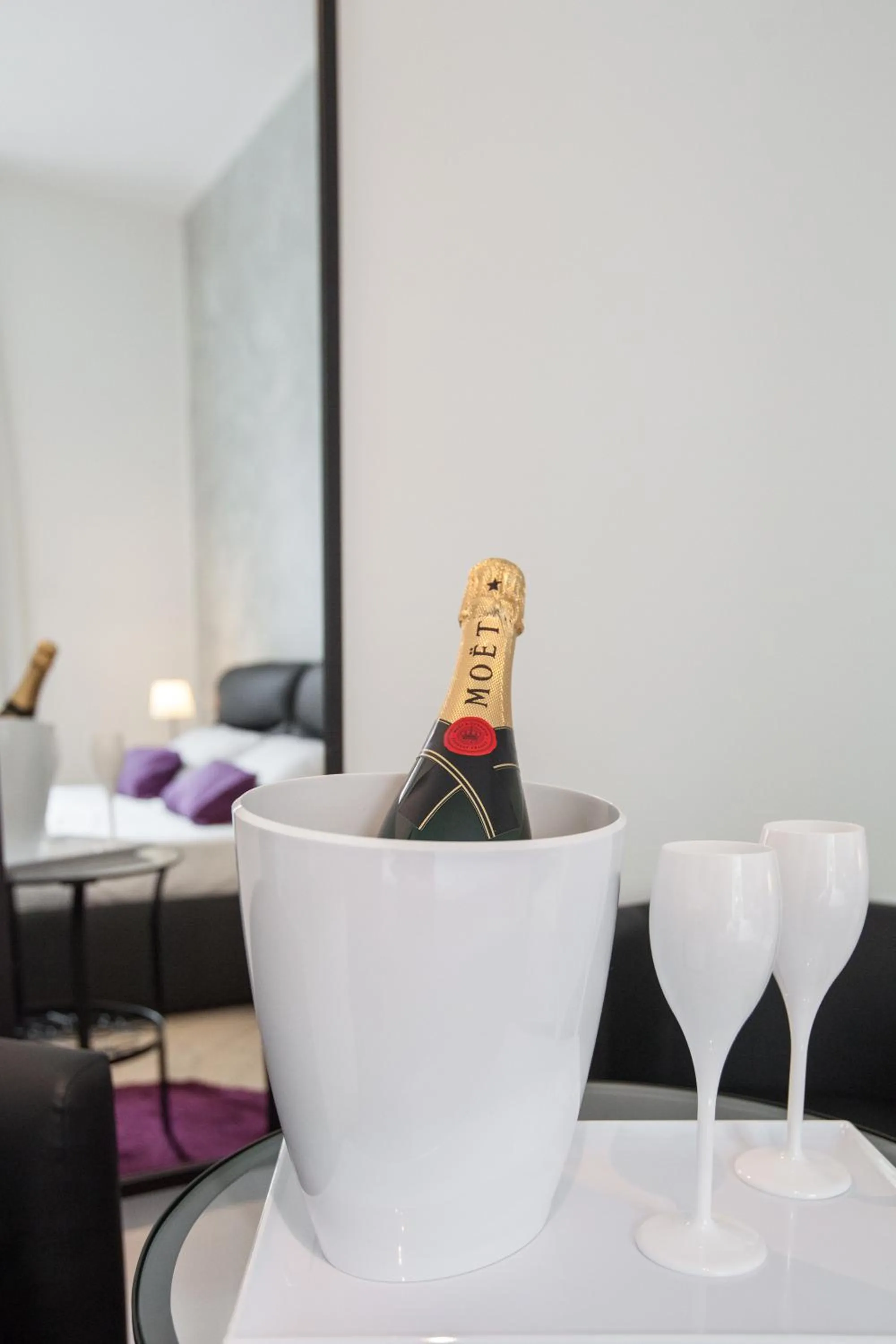 Food and drinks in Rome Central Rooms