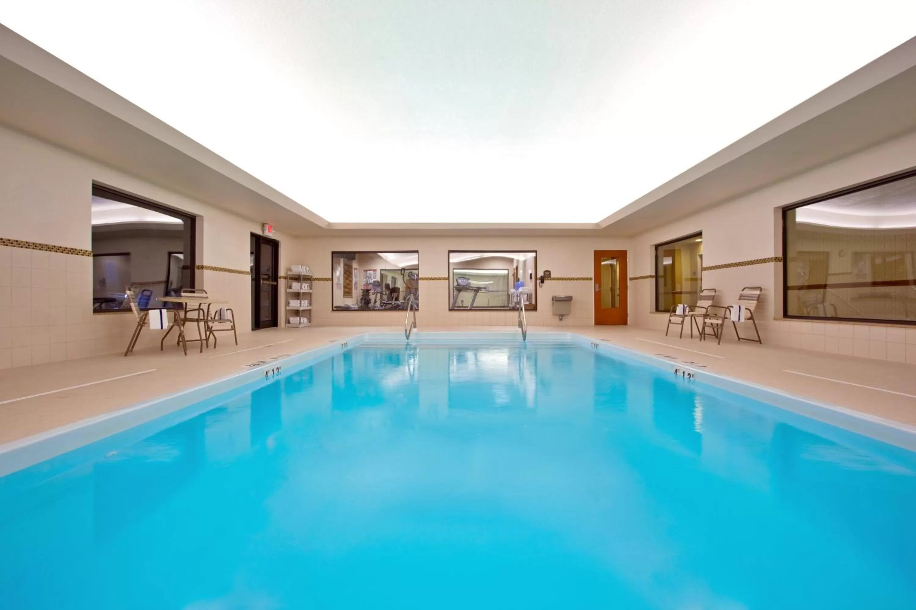 Swimming pool in Holiday Inn Express Hotel & Suites Tipp City by IHG