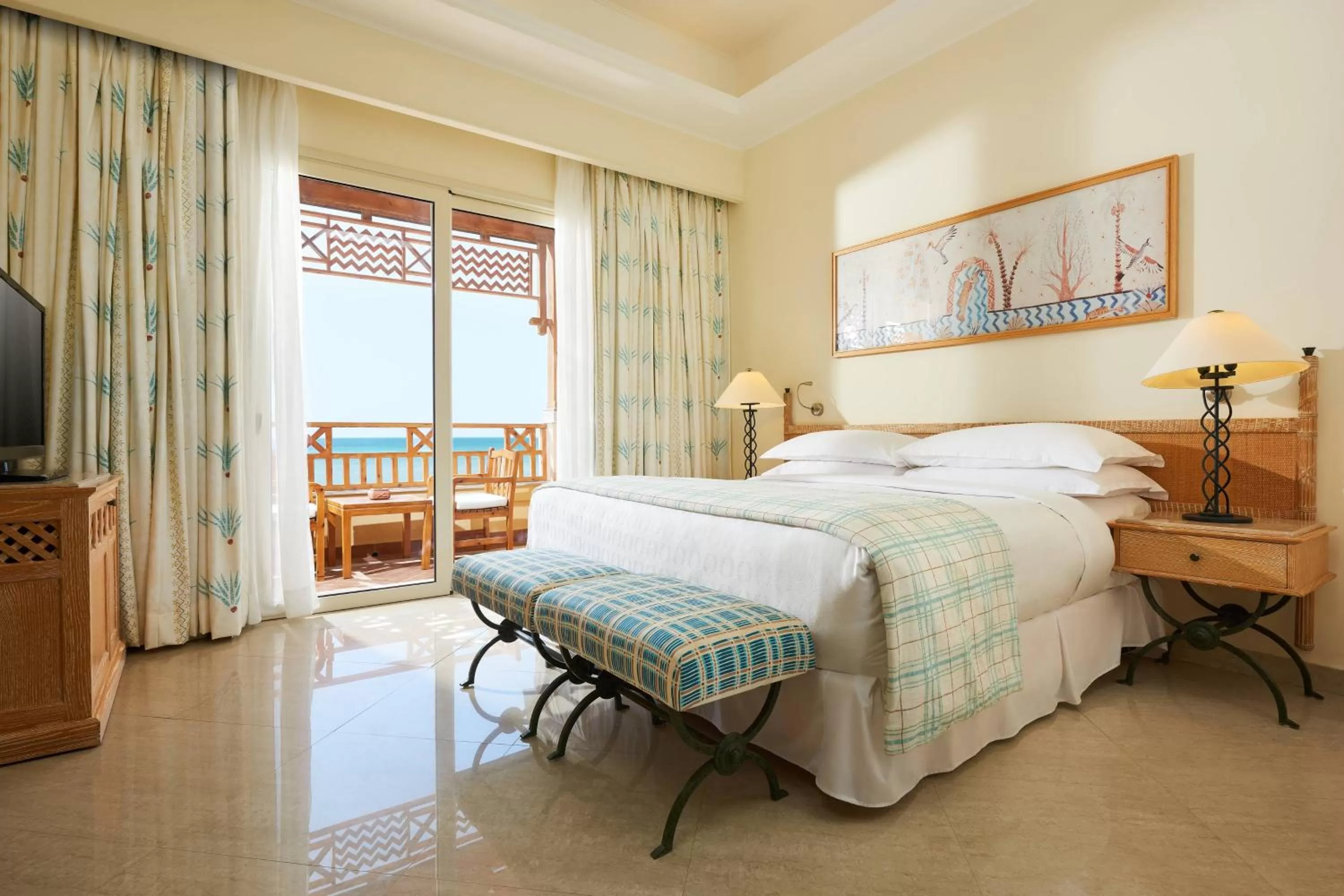 Photo of the whole room, Bed in Sheraton Soma Bay Resort