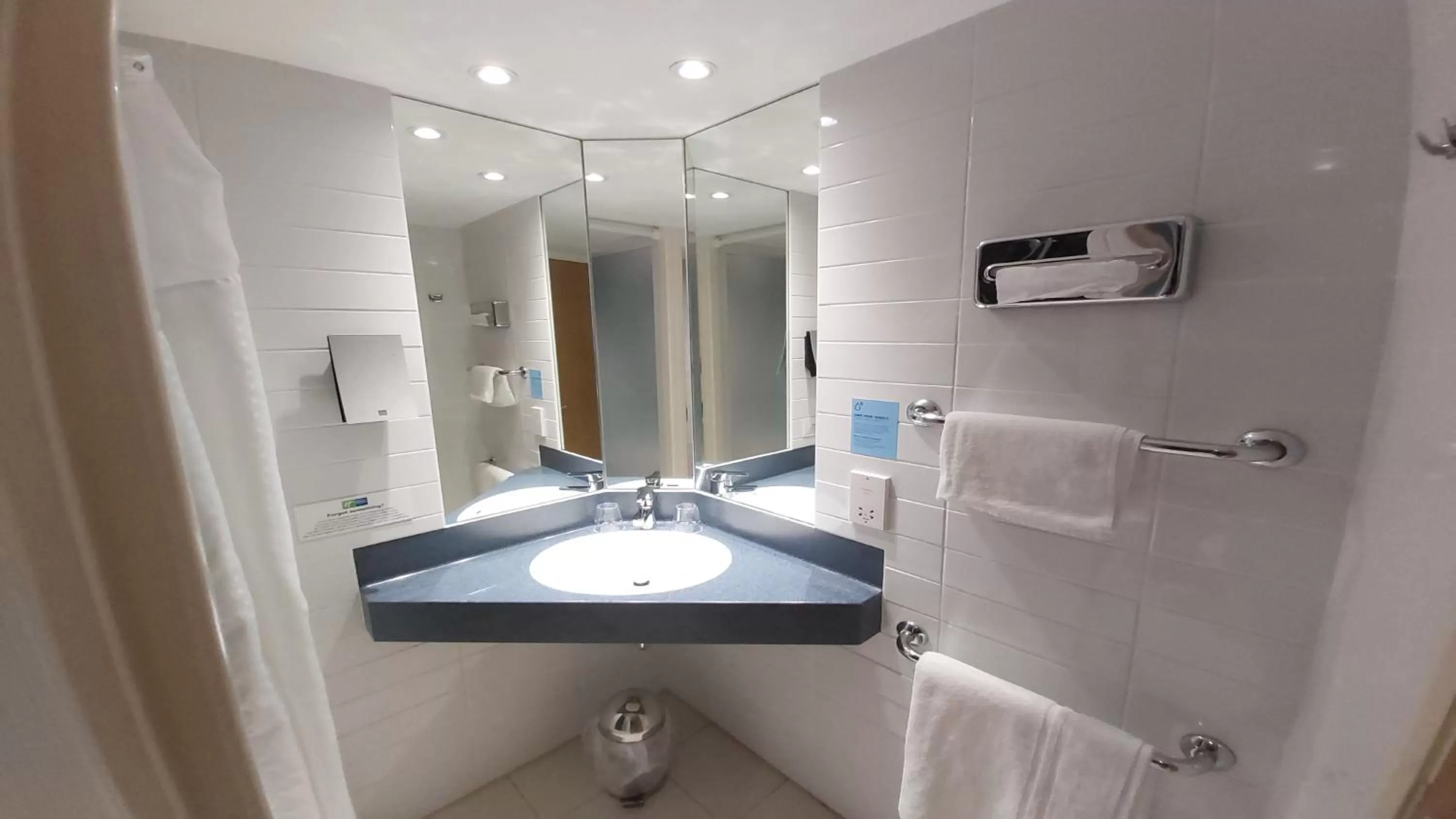 Bathroom in Holiday Inn Express York by IHG