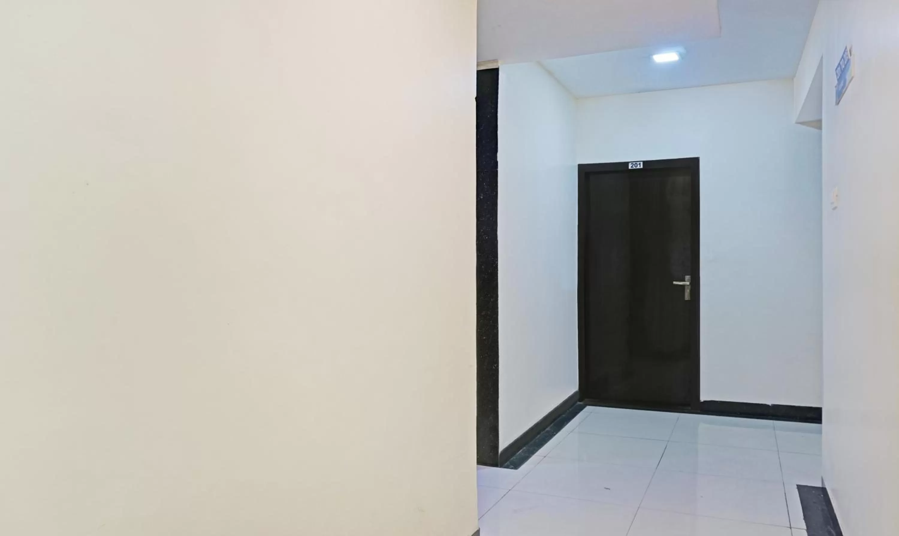 Treebo Trend Chetan Executive Hadapsar Phursungi