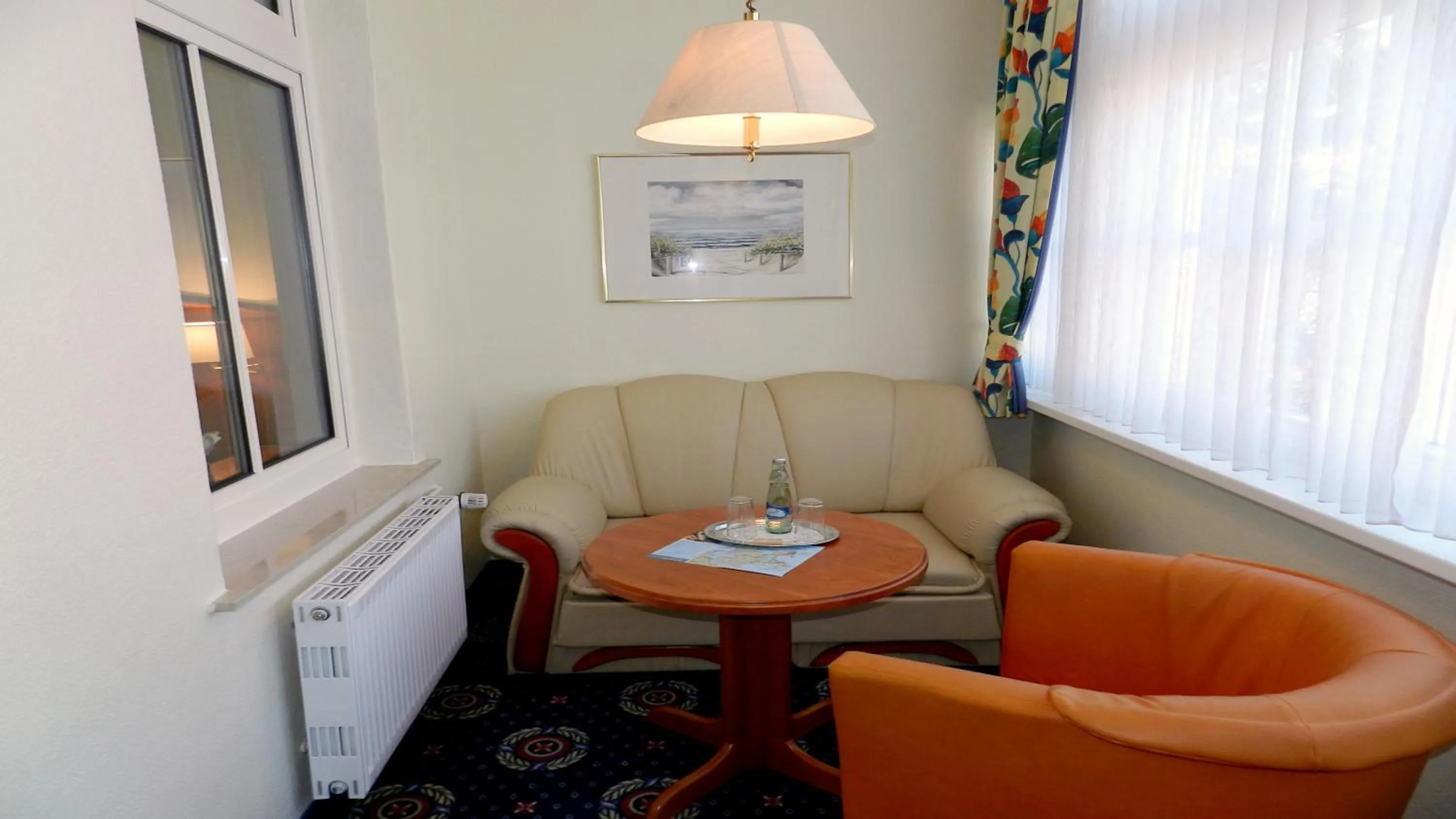 Seating area in Hotel Deutsche Flagge