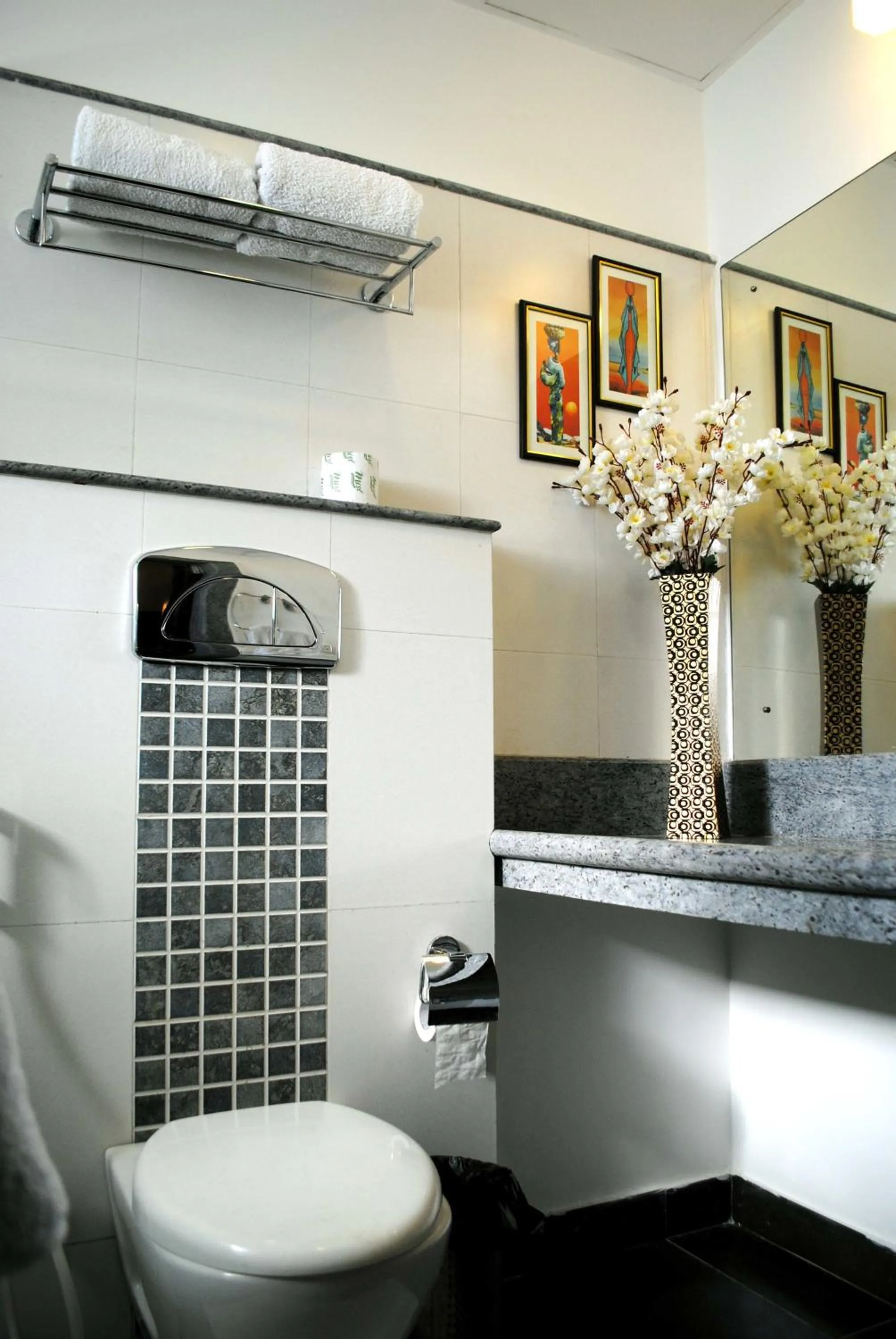 Bathroom in The Park Classic