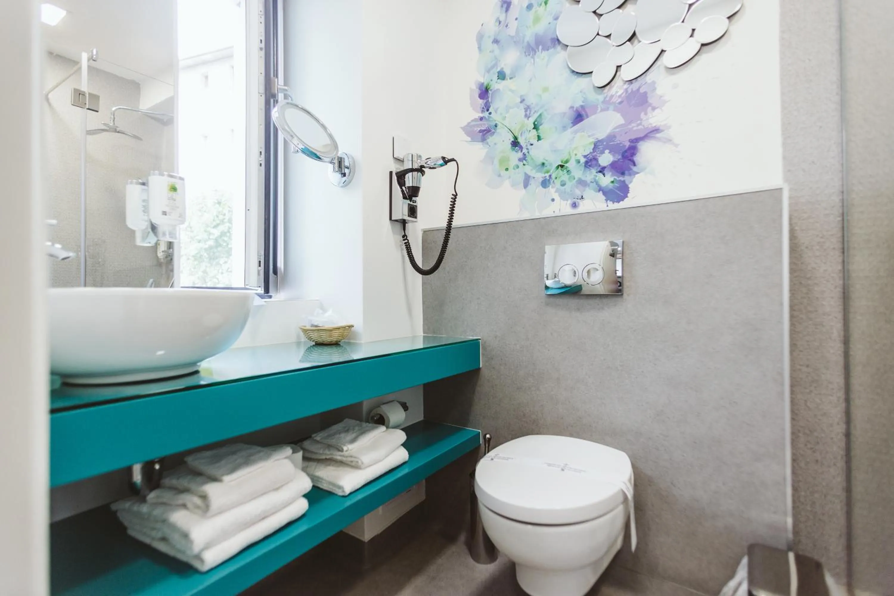 Bathroom in Lol et Lola Hotel