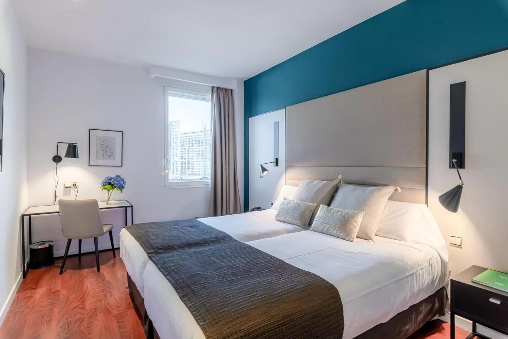 Bedroom, Bed in Amura Alcobendas