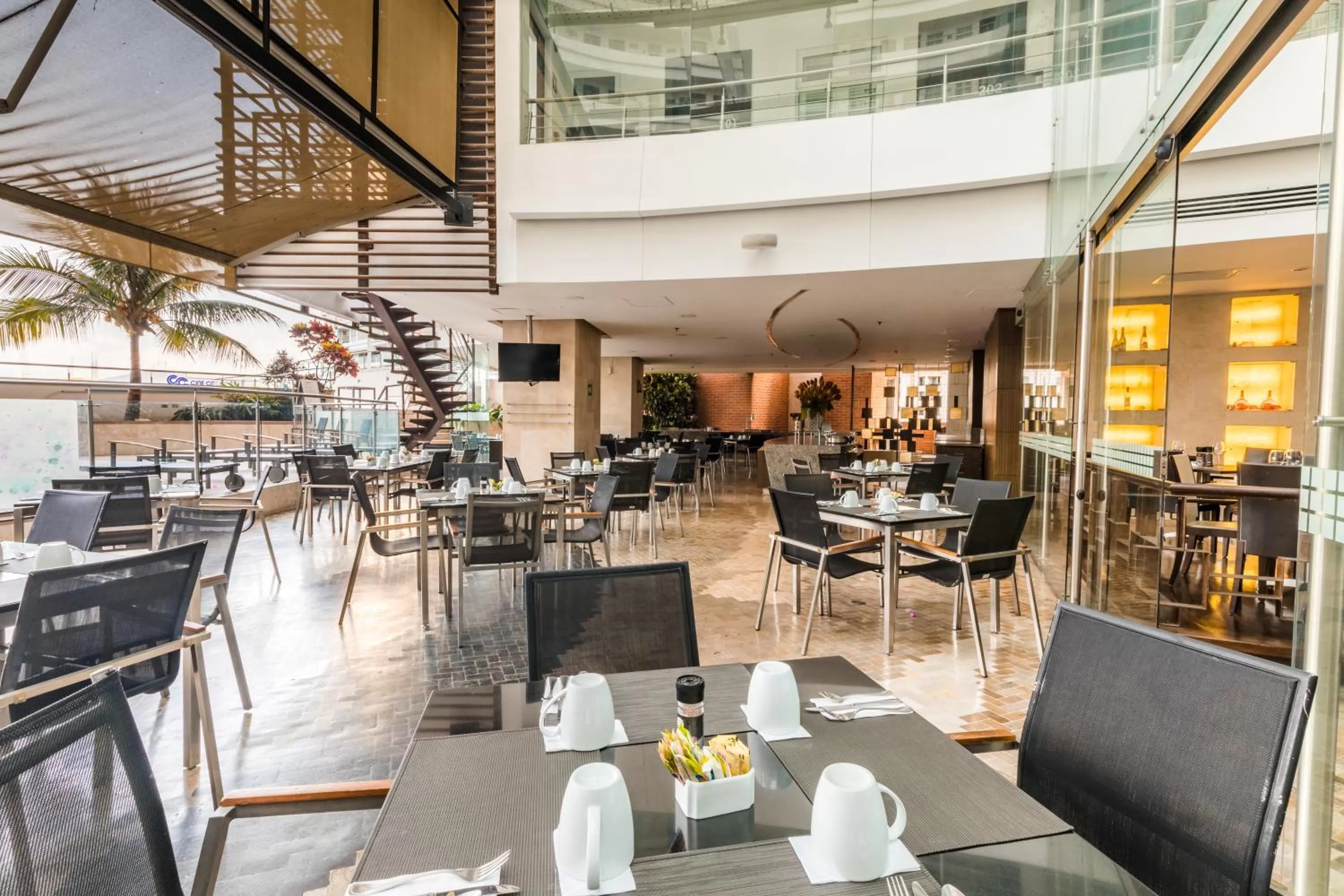 Restaurant/places to eat in Hotel Spiwak Chipichape Cali