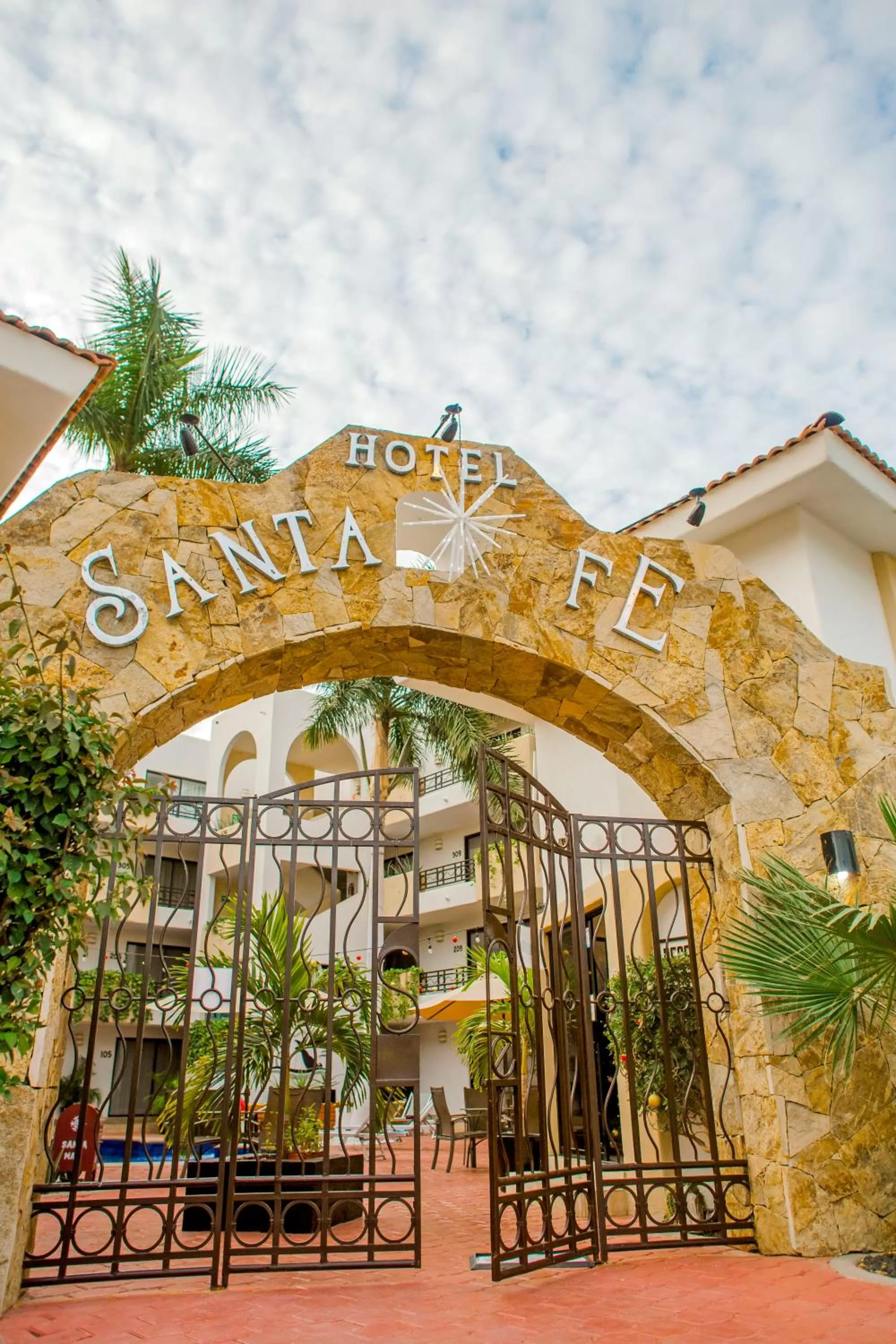 Facade/entrance in Hotel Santa Fe Los Cabos by Villa Group
