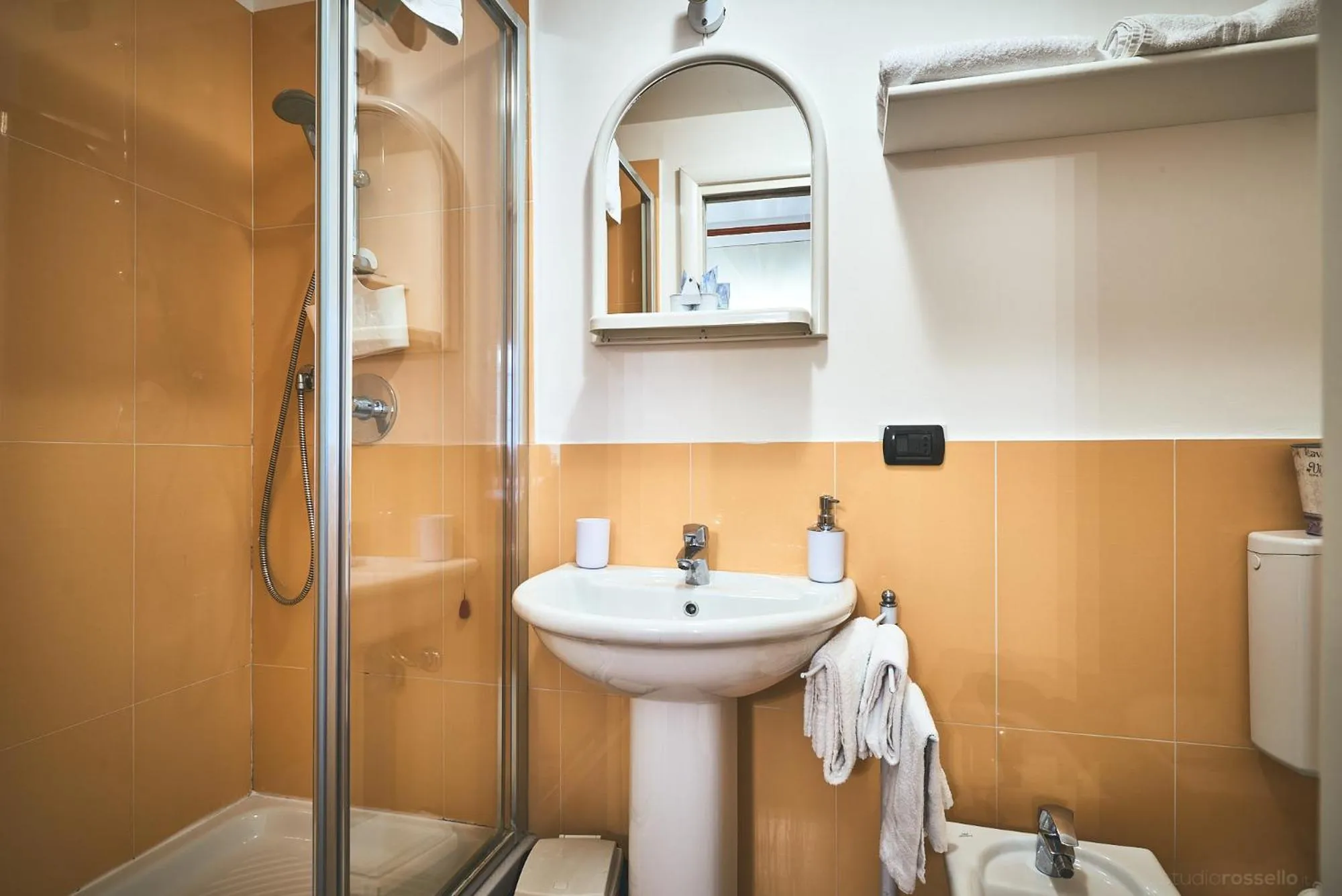 Bathroom in Affittacamere San Teodoro