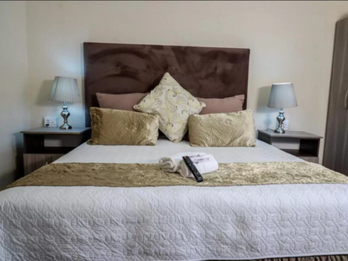 Photo of the whole room, Bed in Morning flair Bed and Breakfast