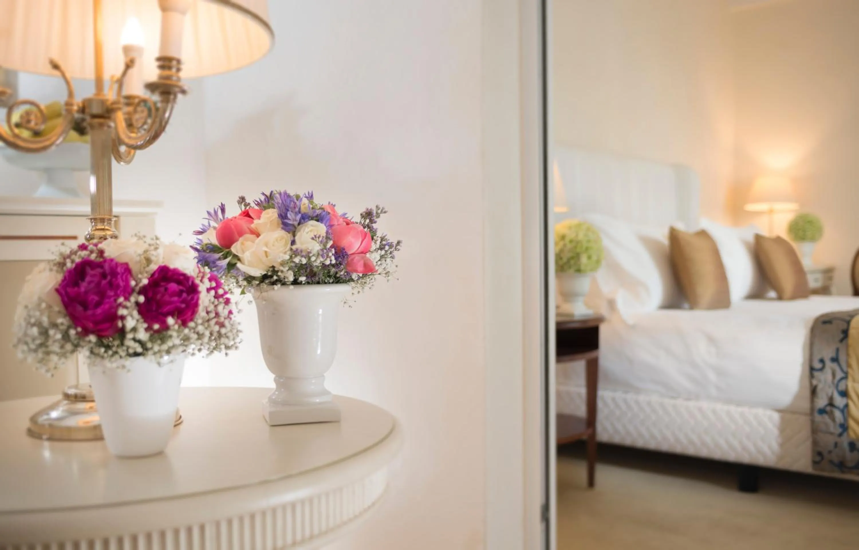 Decorative detail, Bed in Hotel De Londres