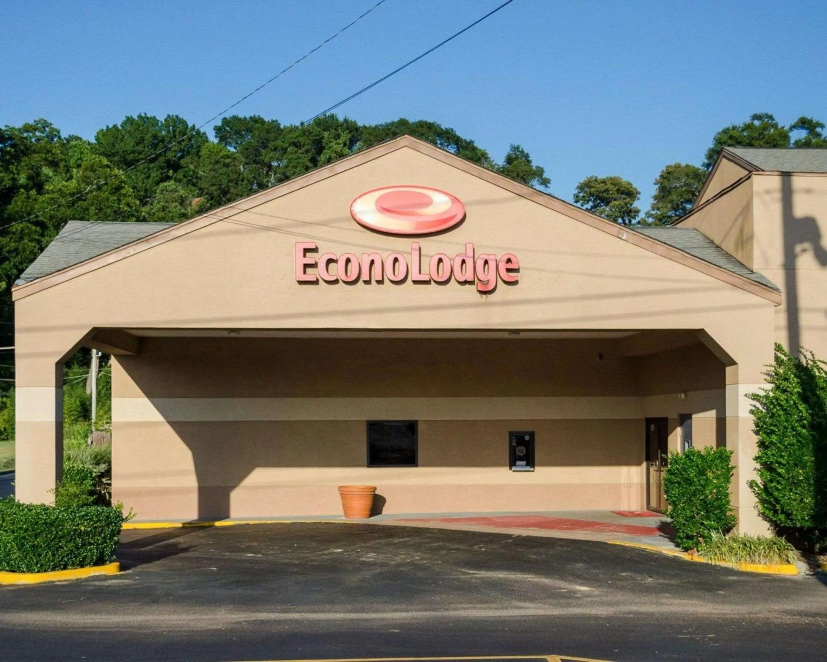 Property building in Econo Lodge Yazoo City