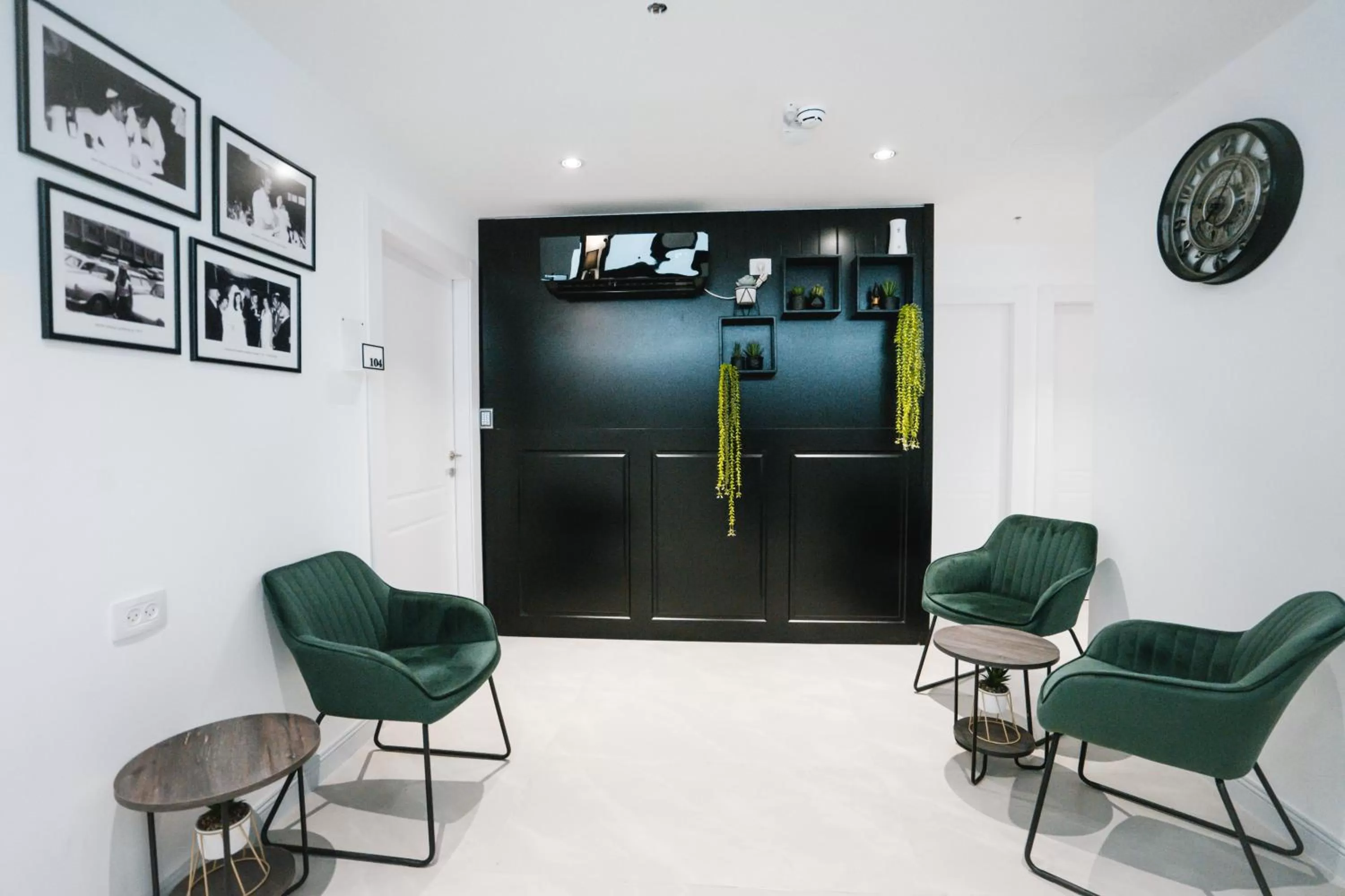 Lobby or reception in Unique Hotel Ashdod