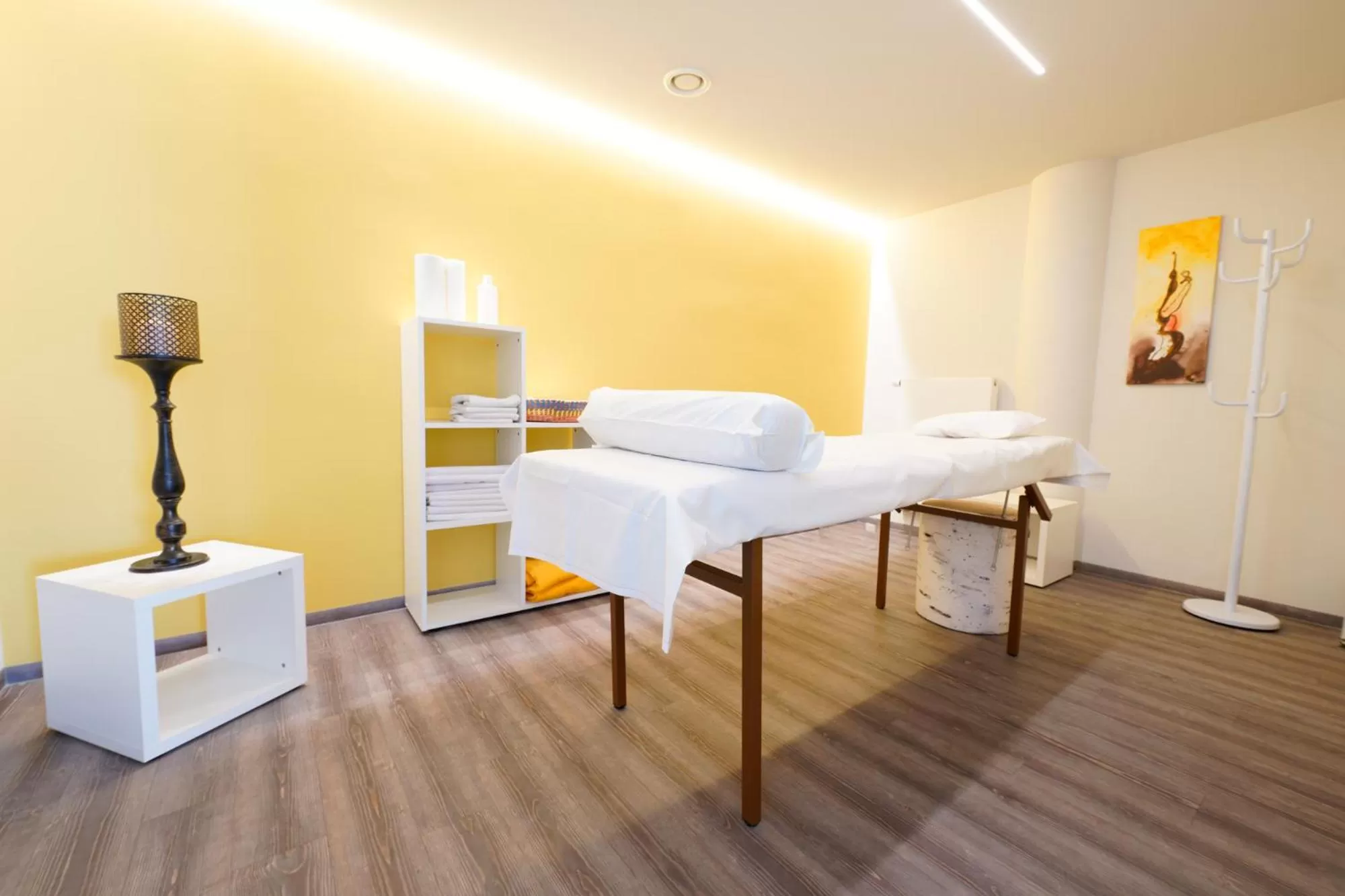 Massage, Bed in Hotel Bayerischer Hof