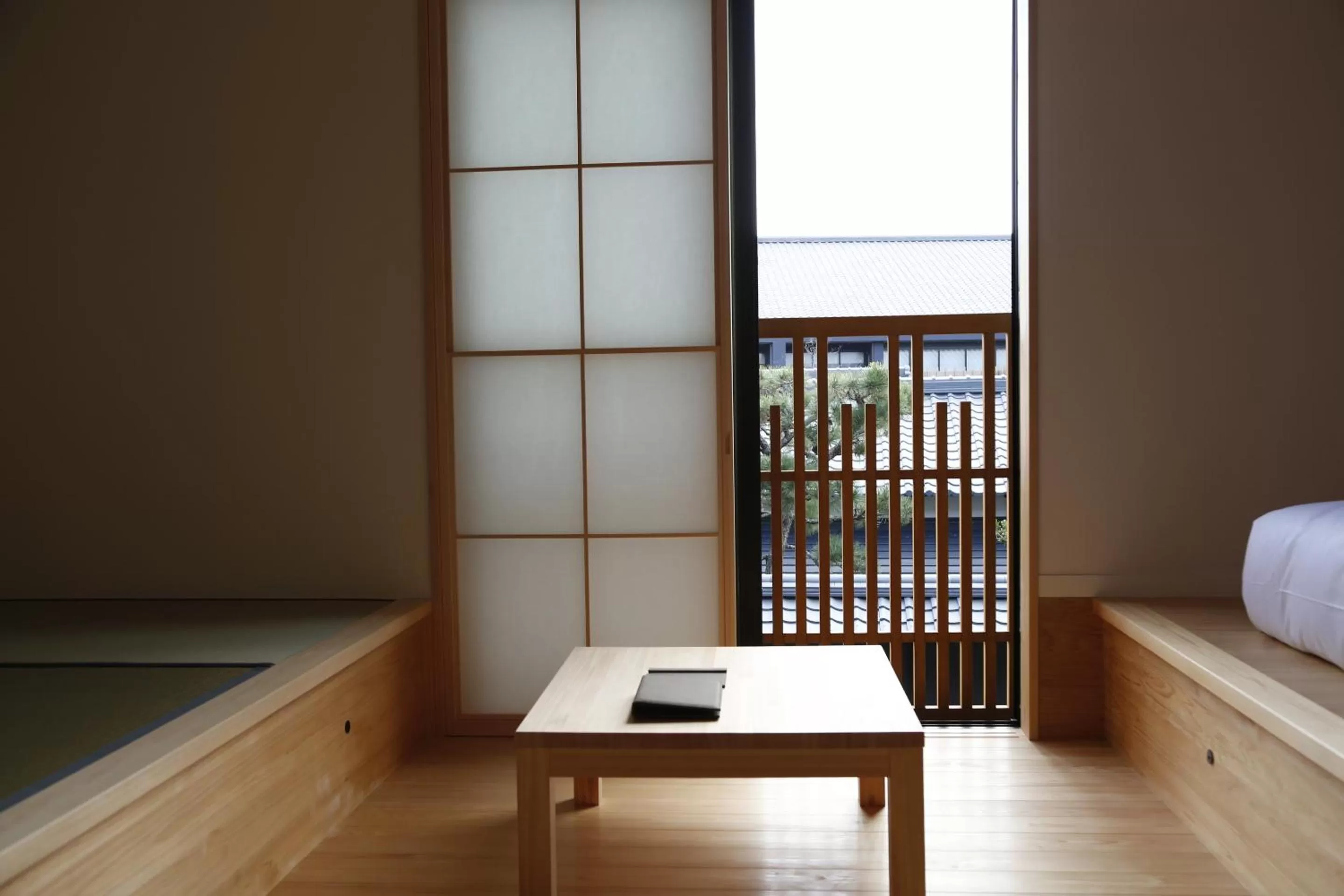 Photo of the whole room in yubune