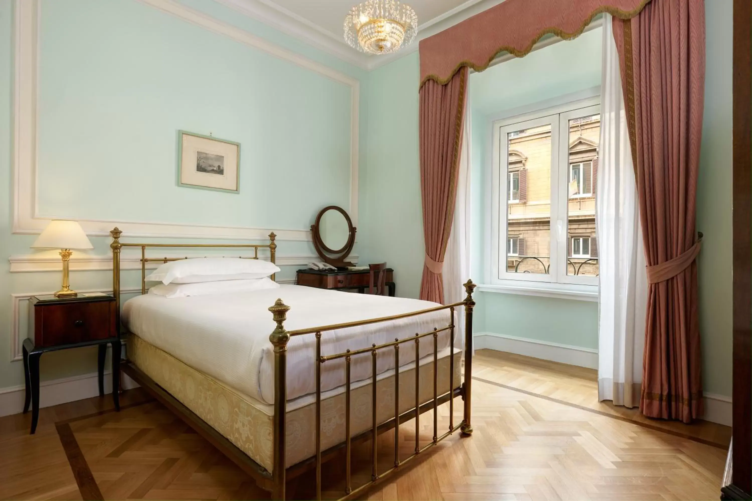 Single Room French Bed in Hotel Quirinale Single Room French Bed in Hotel Quirinale