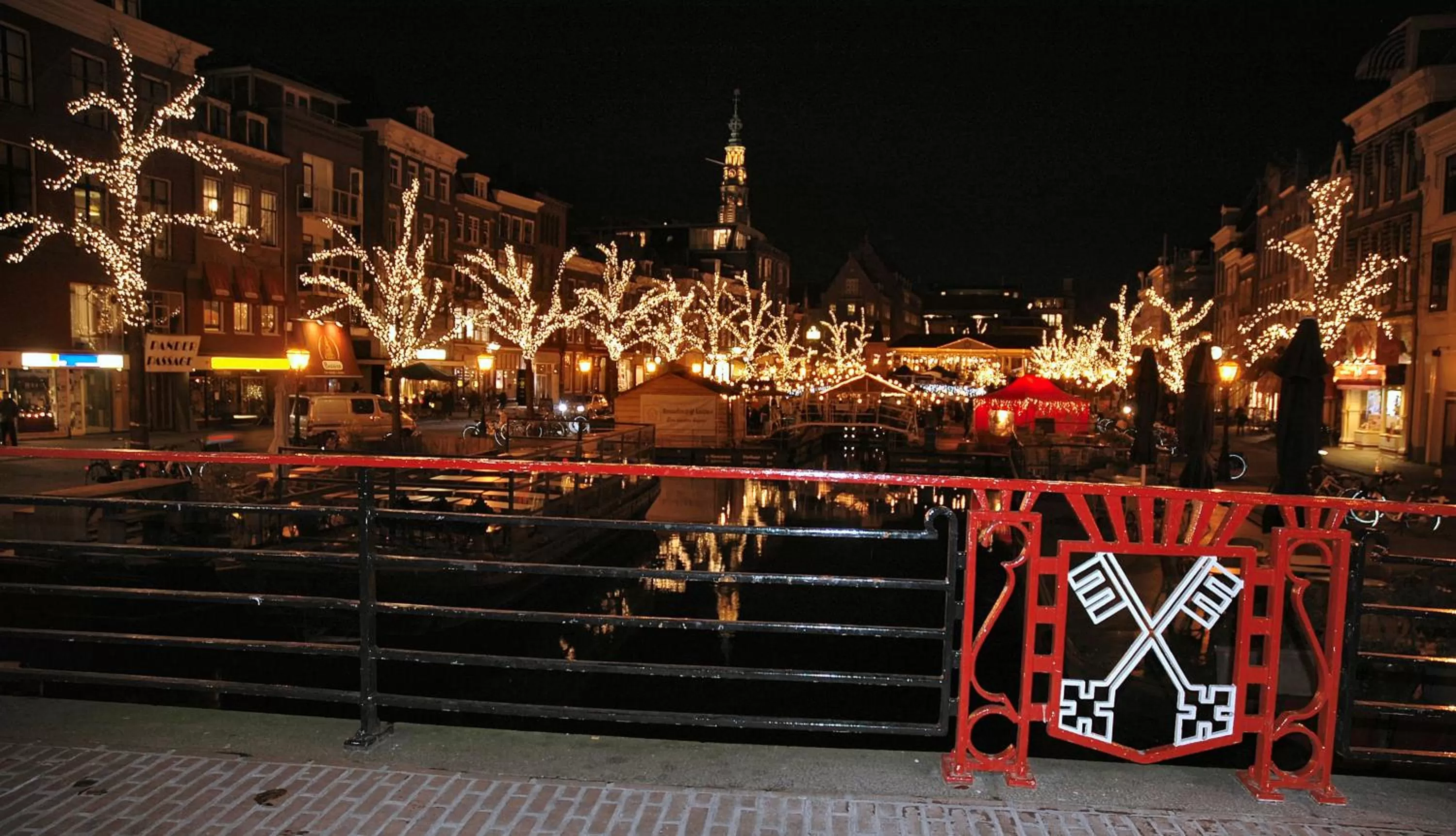 Property building in NR22 Leiden