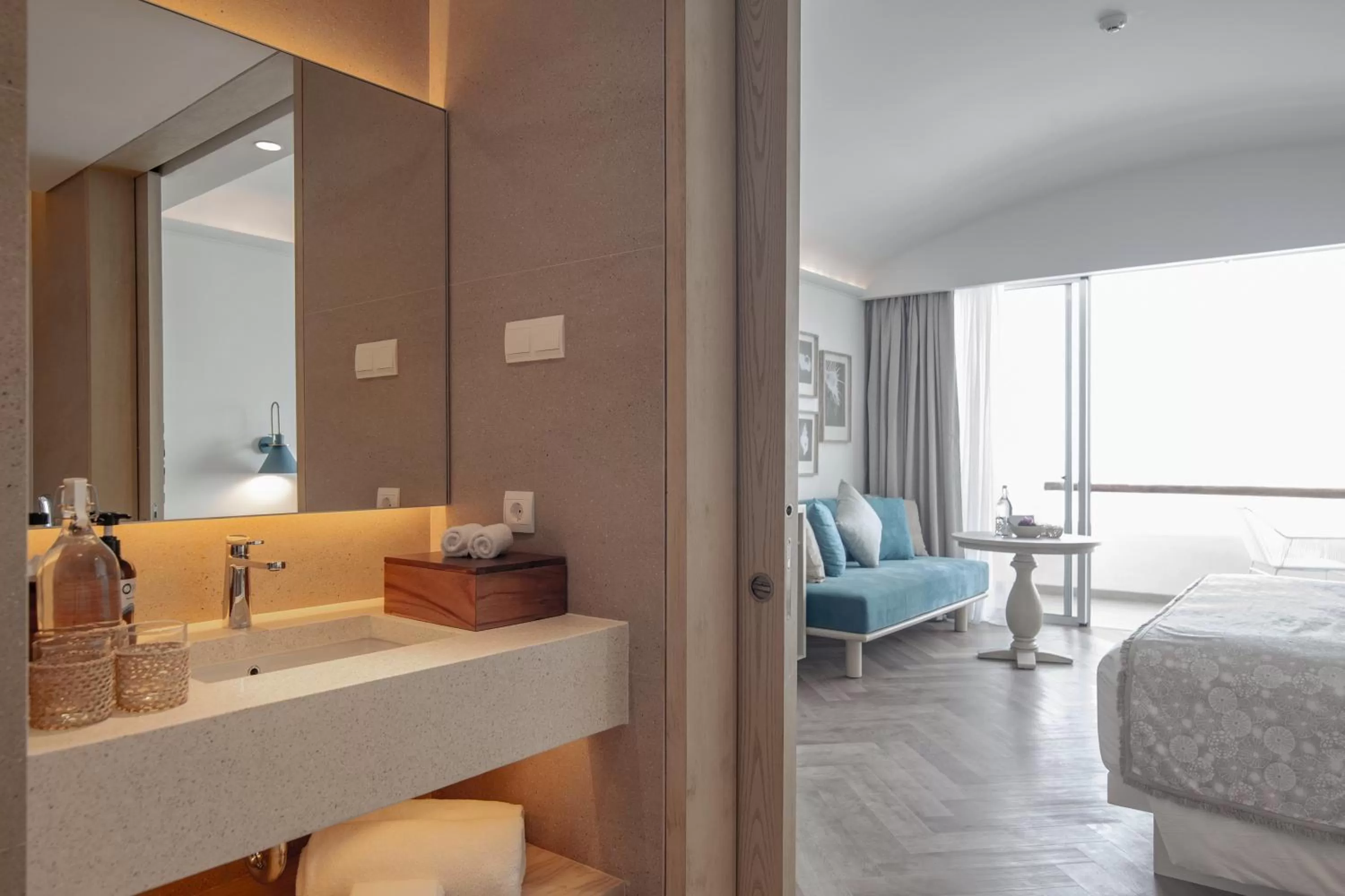 Bathroom, Bed in Royal Avila Boutique Resort