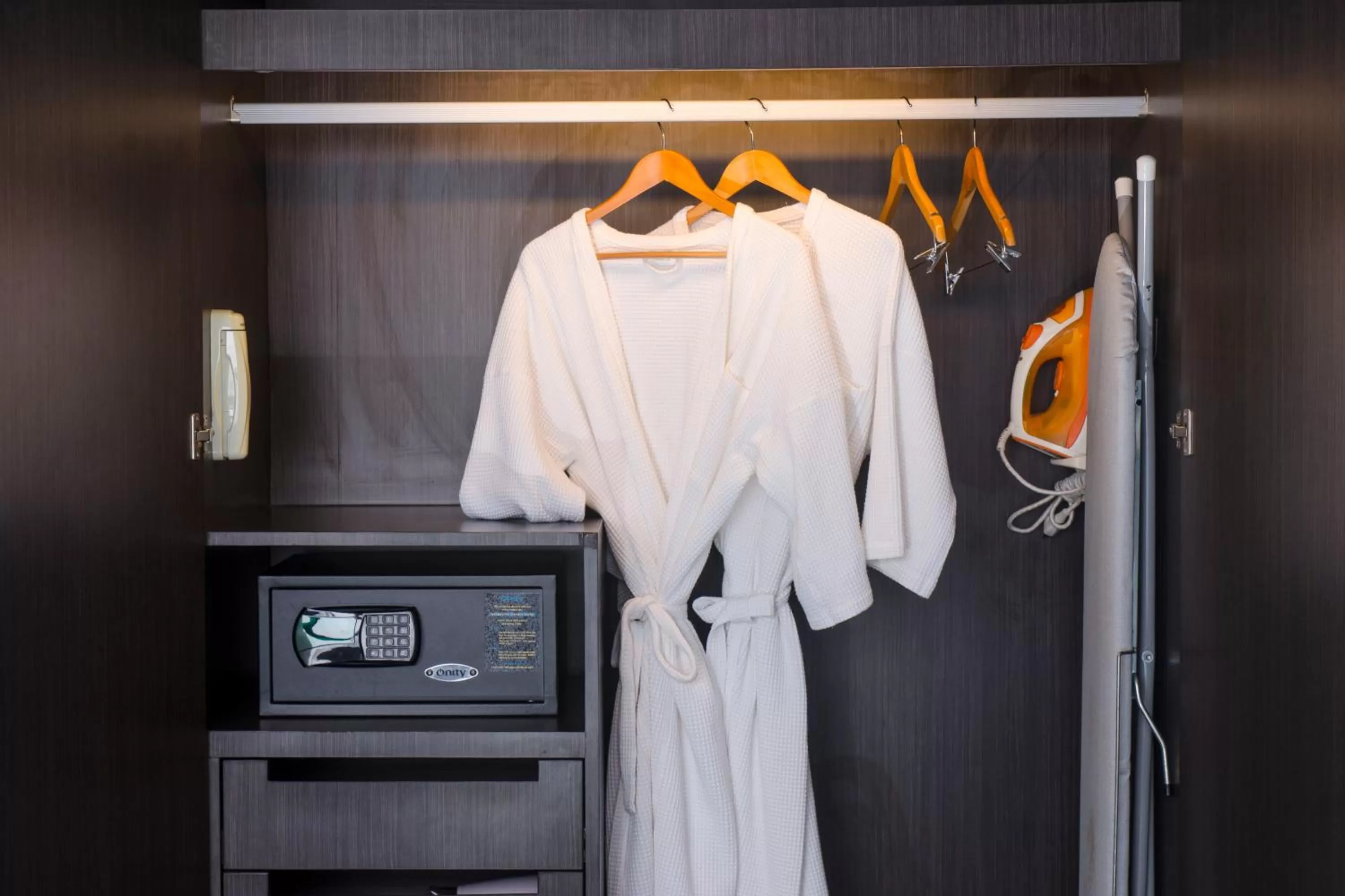 furniture in Holiday Inn Bangkok Sukhumvit by IHG