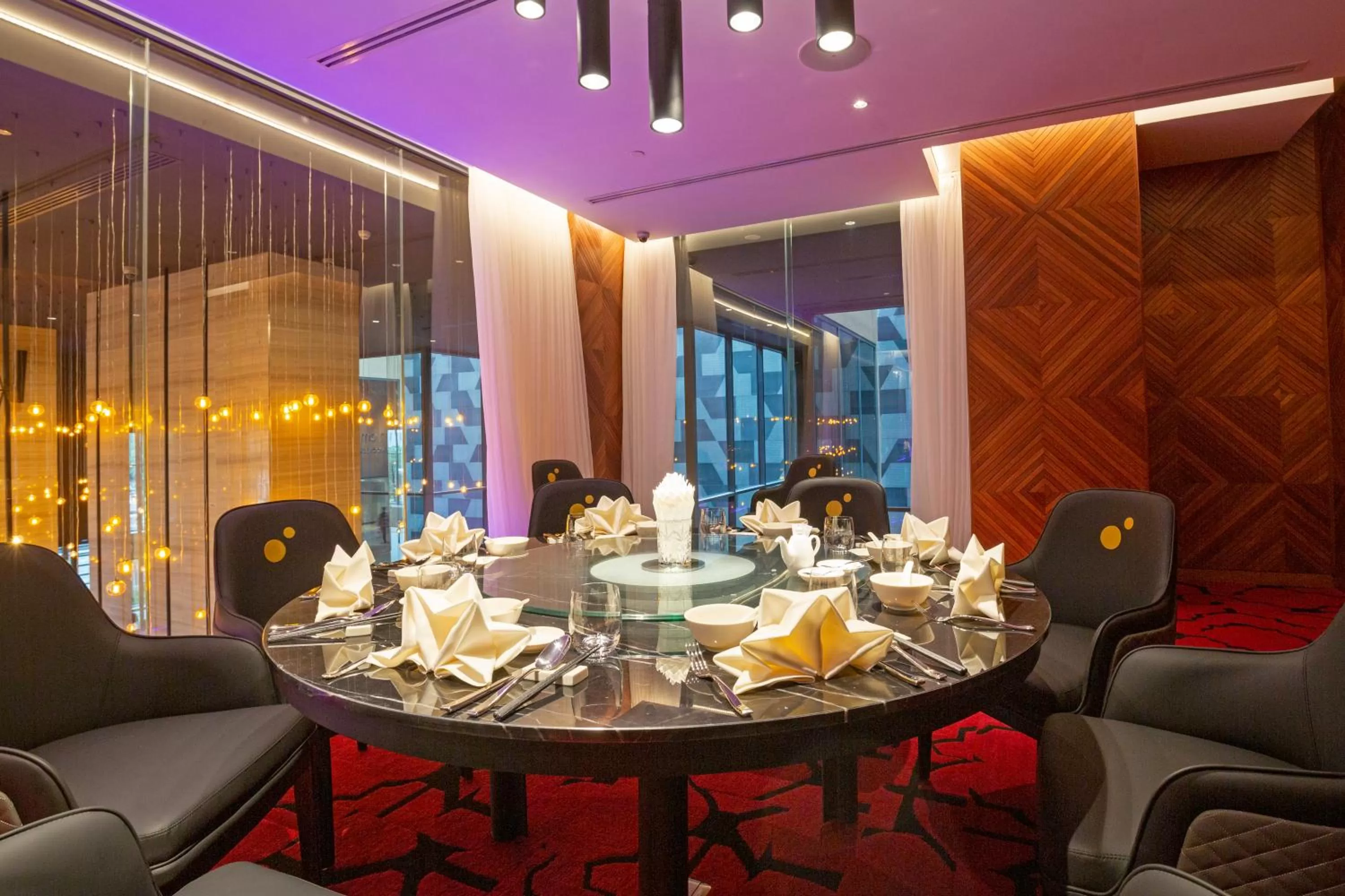 Restaurant/places to eat in SUN & MOON, Riverside Hotel