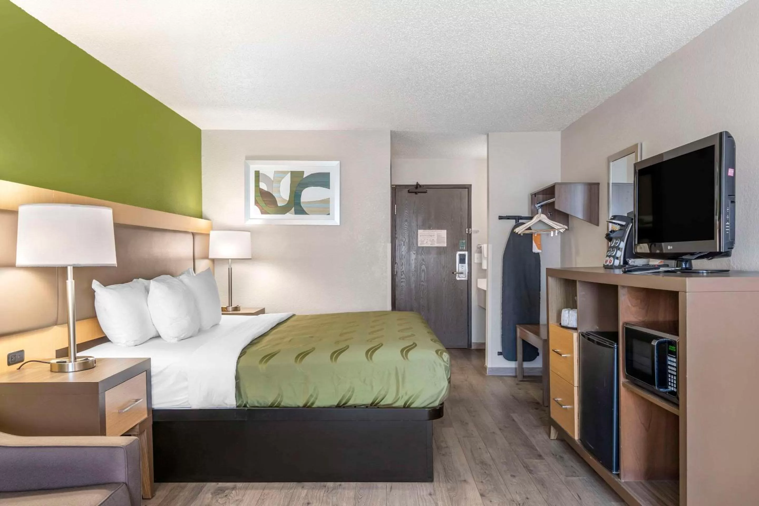 Bedroom, Bed in Quality Inn & Suites Delaware South