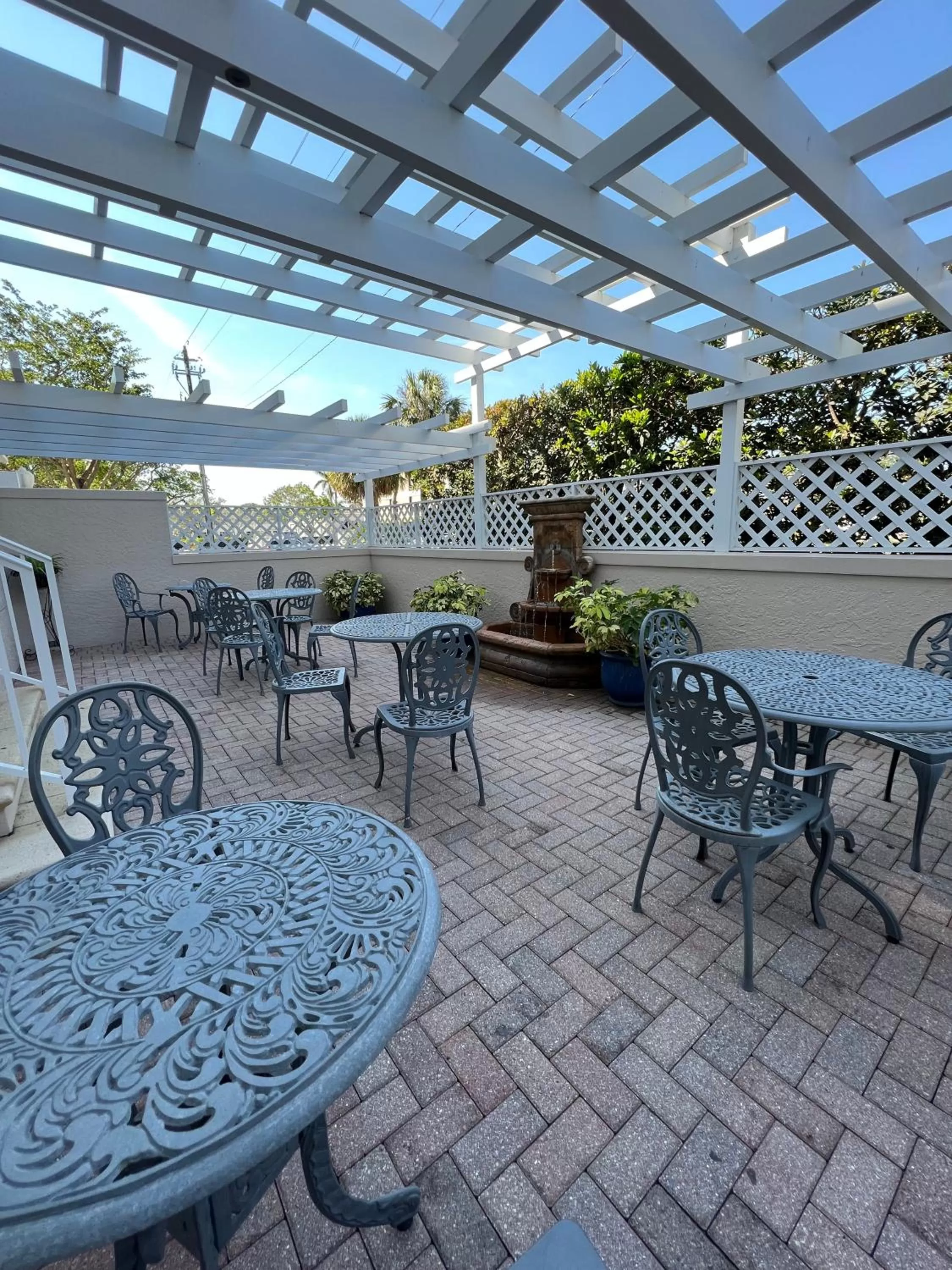 Patio in The Capri Inn