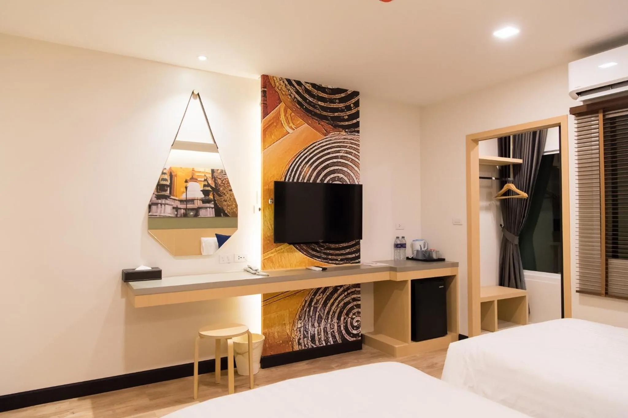 Coffee/tea facilities, Bed in Tarawish Hotel