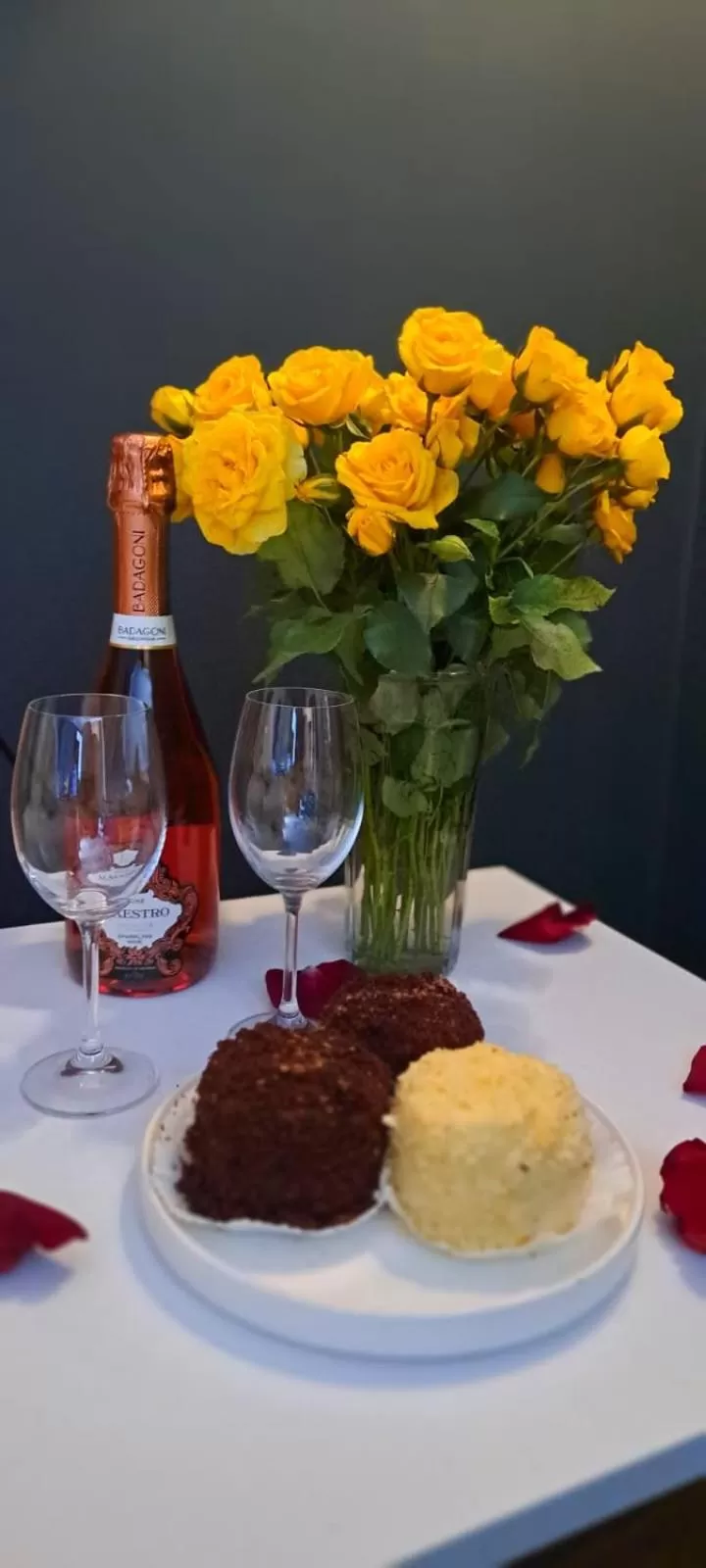 Food and drinks in Bricks Hotel