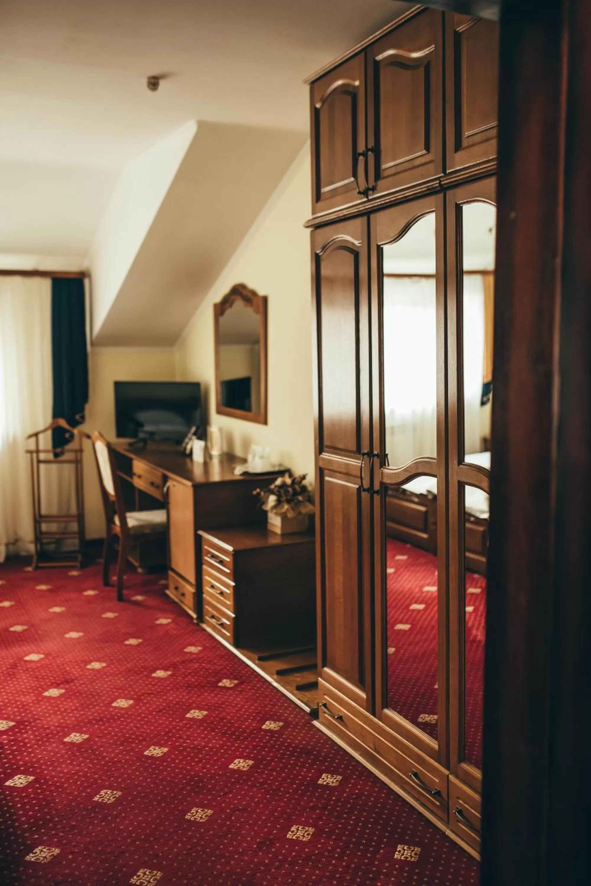 TV and multimedia, TV/Entertainment Center in Lyube