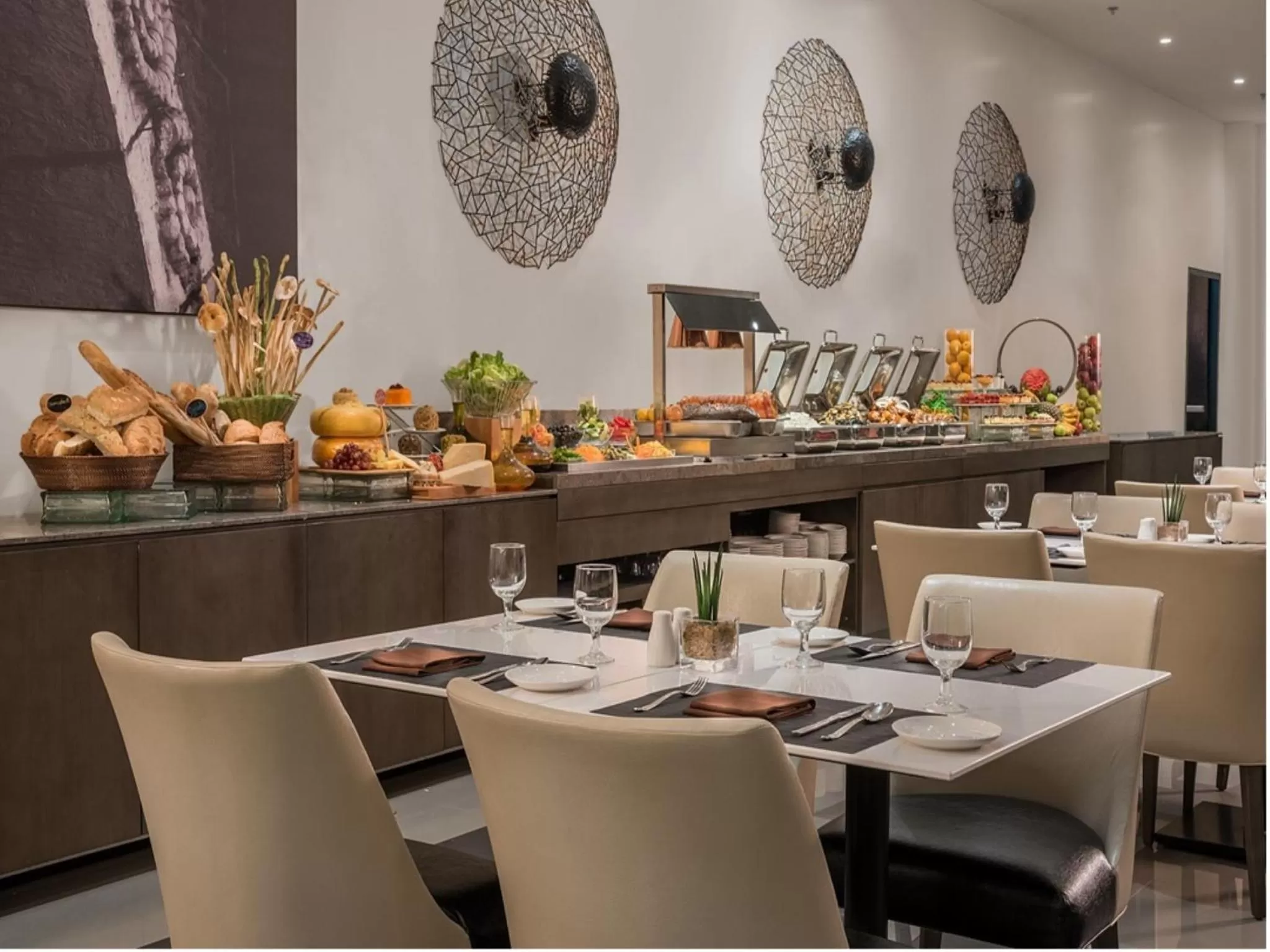 Restaurant/places to eat in Seda Atria