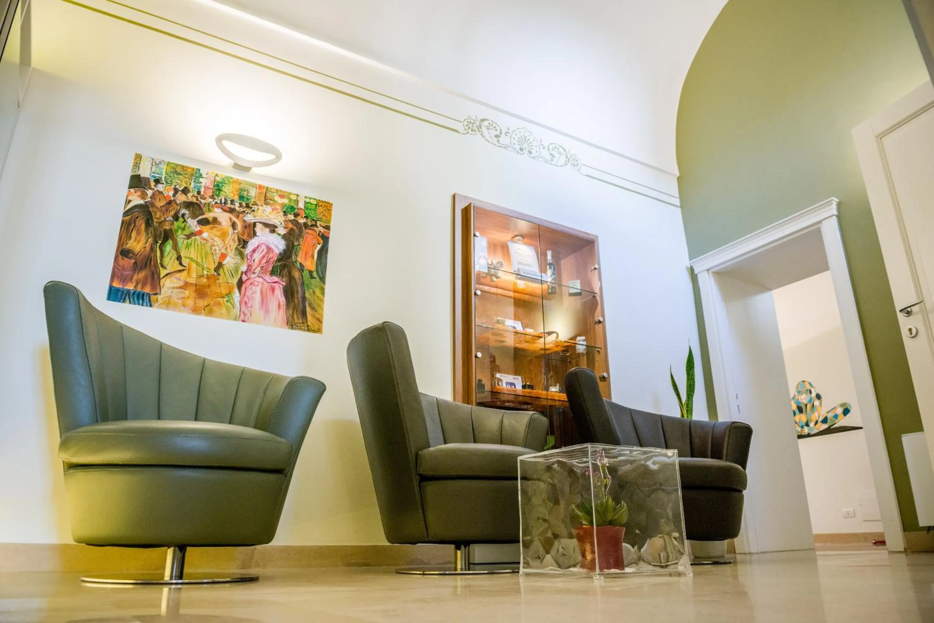 Communal lounge/ TV room in Albergo Del Sedile