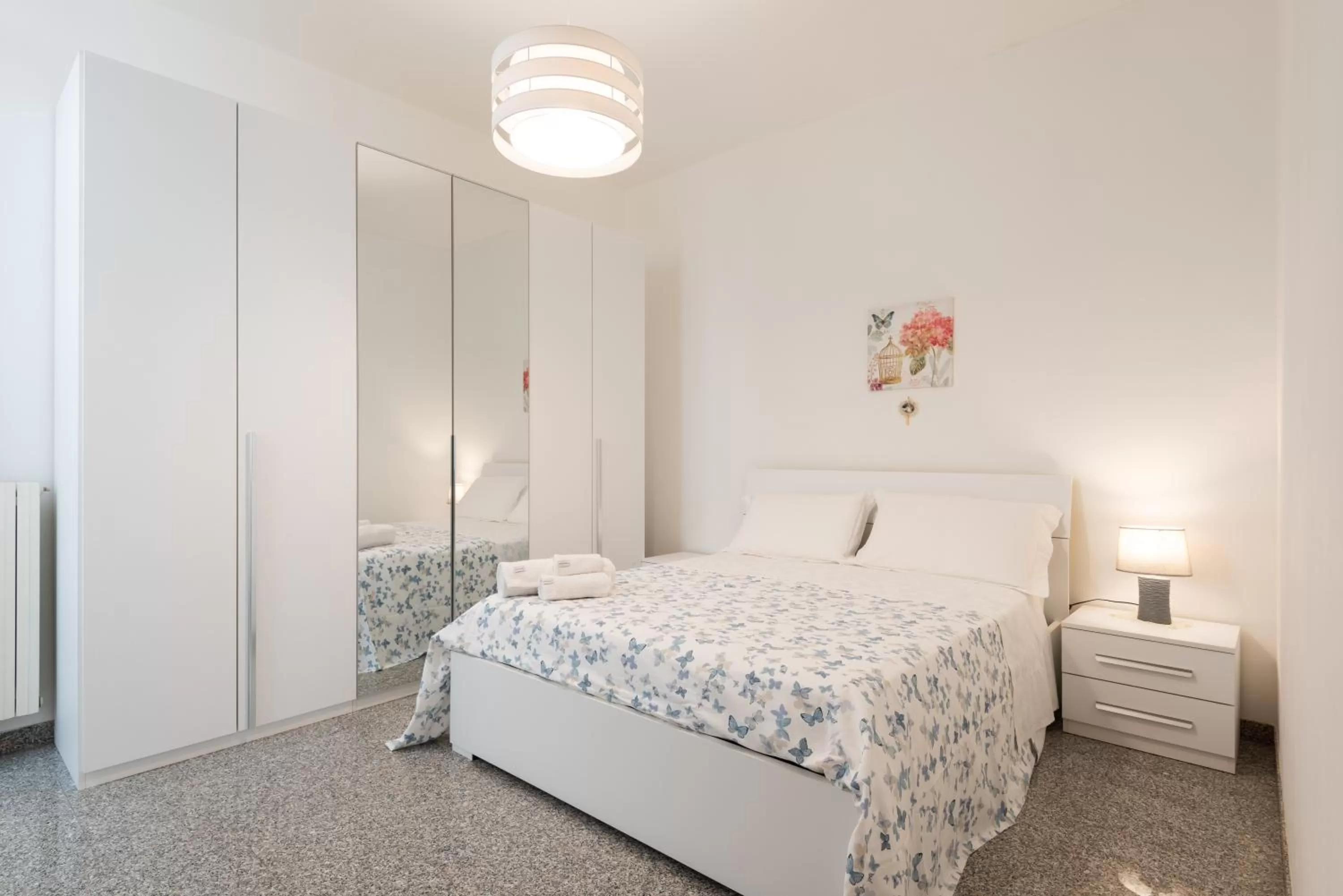 Bedroom, Bed in Quattro Perle