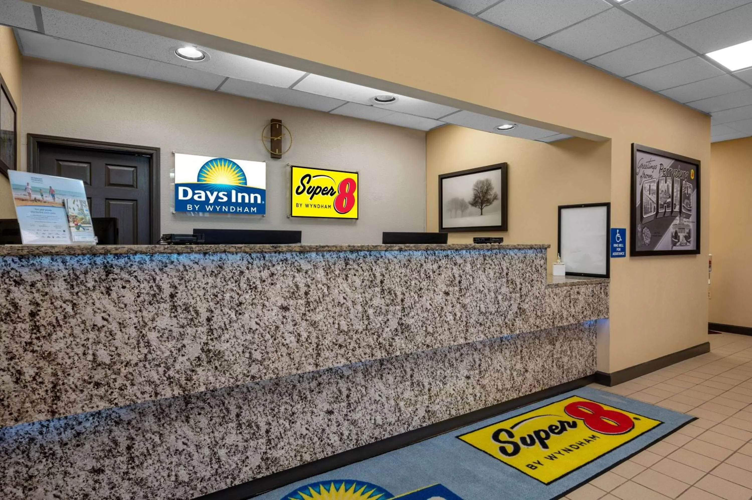 Lobby or reception in Super 8 by Wyndham Perrysburg-Toledo
