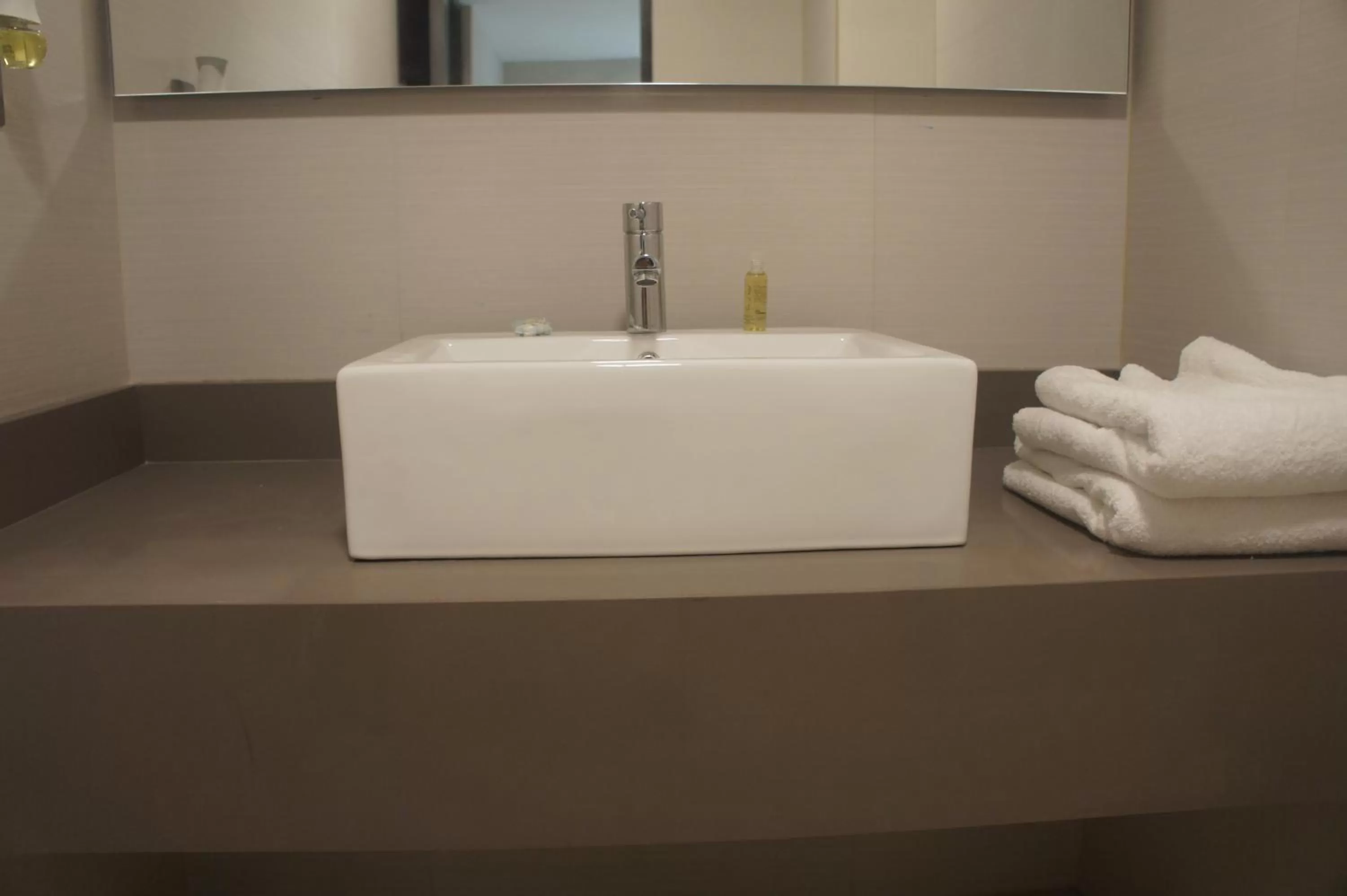 Bathroom in Suites San Luis