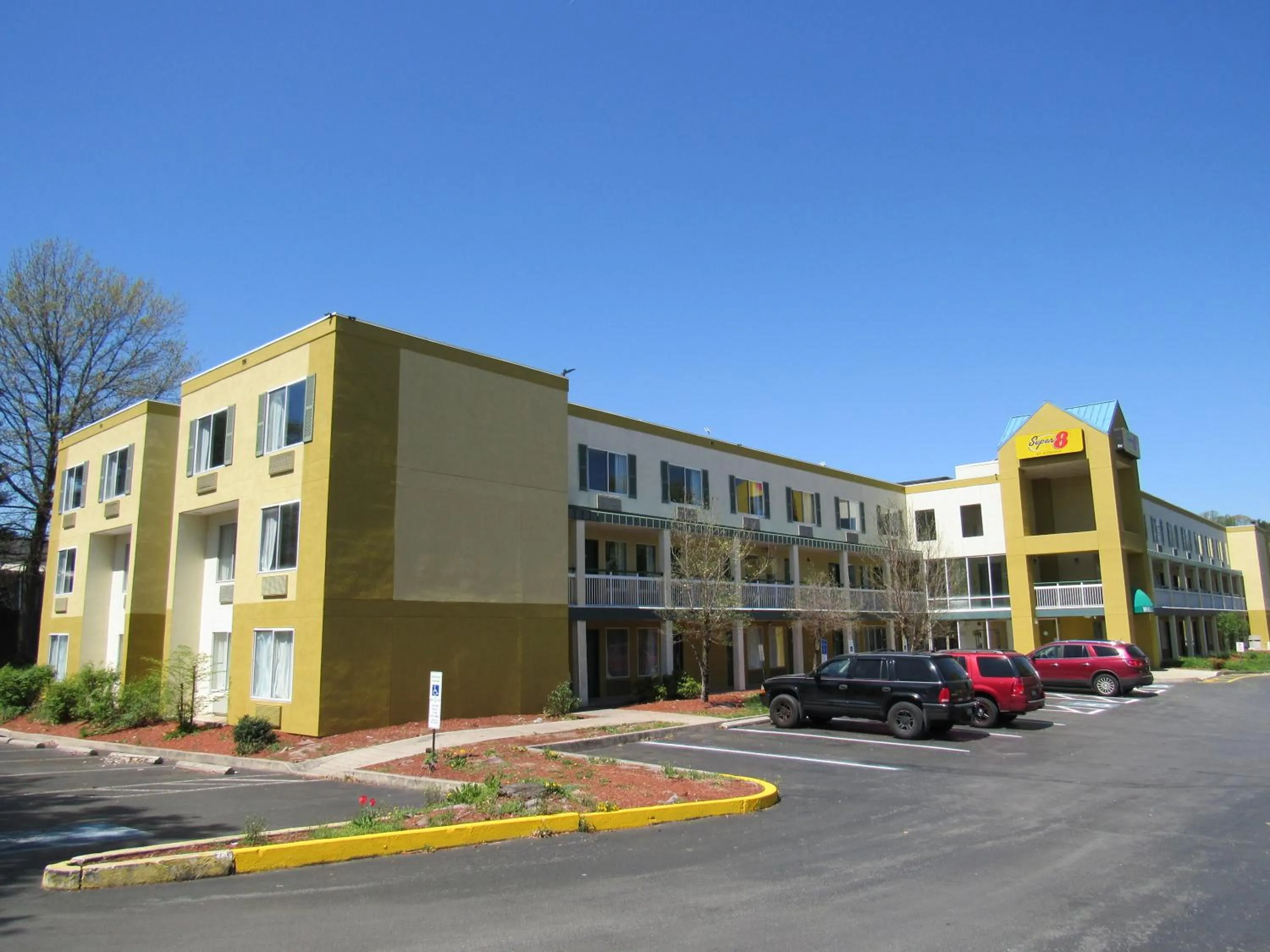 Super 8 by Wyndham New Cumberland