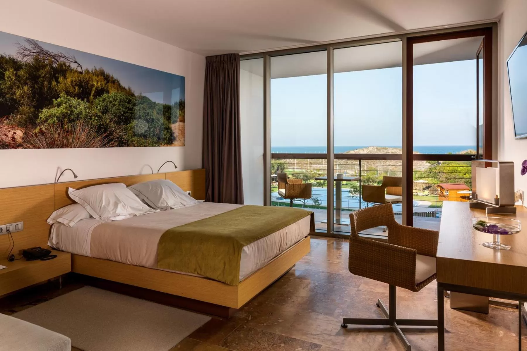 Photo of the whole room, Bed in Parador de El Saler